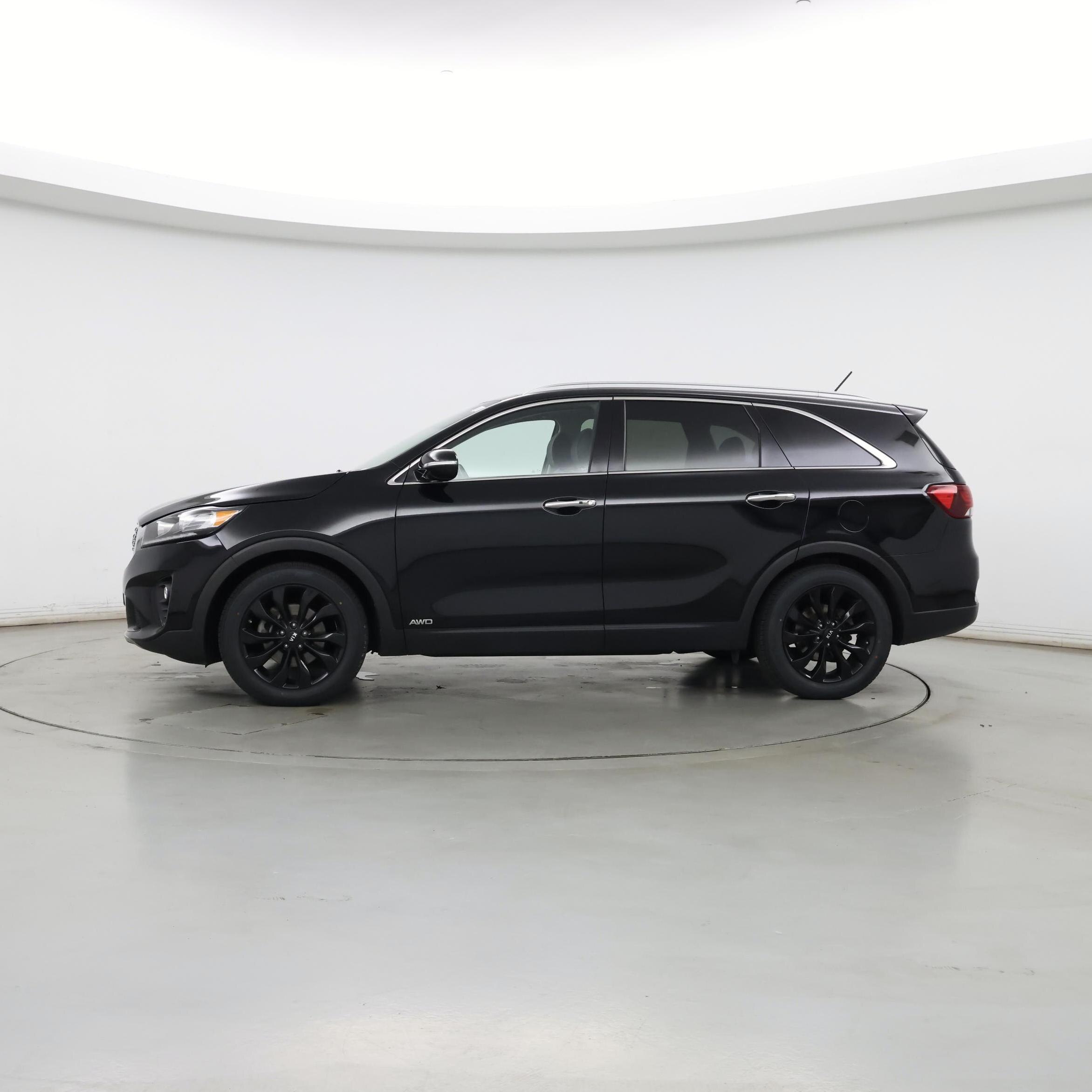 Thumbnail: 2020 Kia Sorento - 3