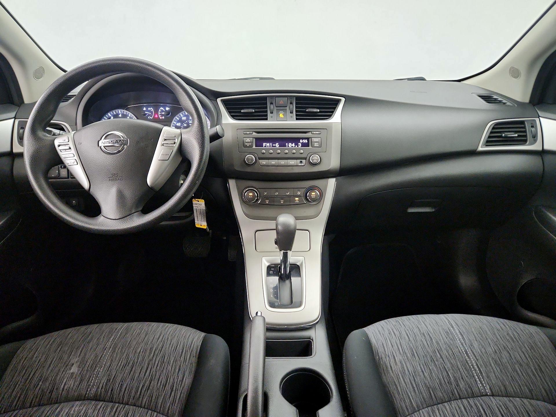 Thumbnail: 2014 Nissan Sentra - 9