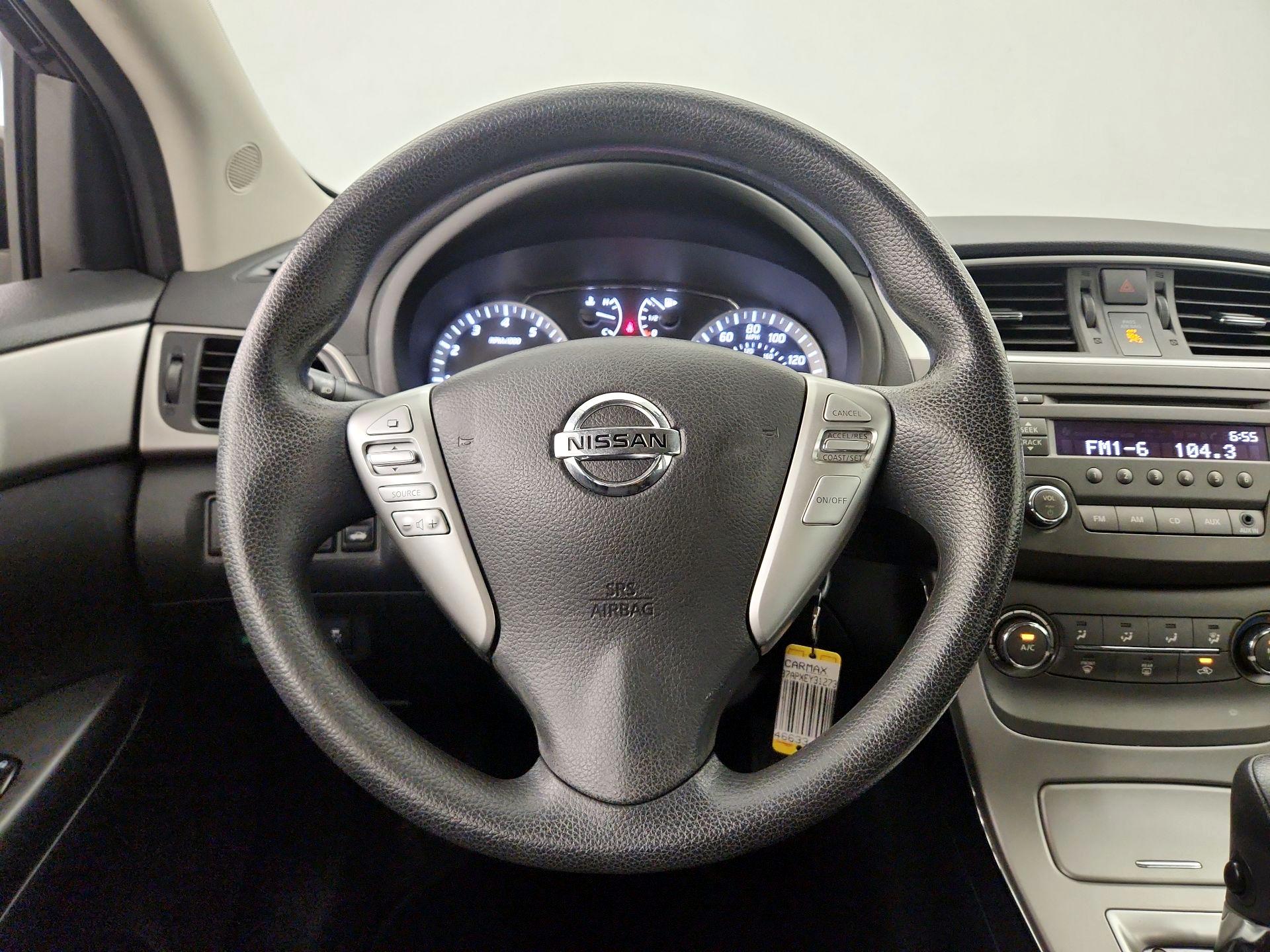 Thumbnail: 2014 Nissan Sentra - 10