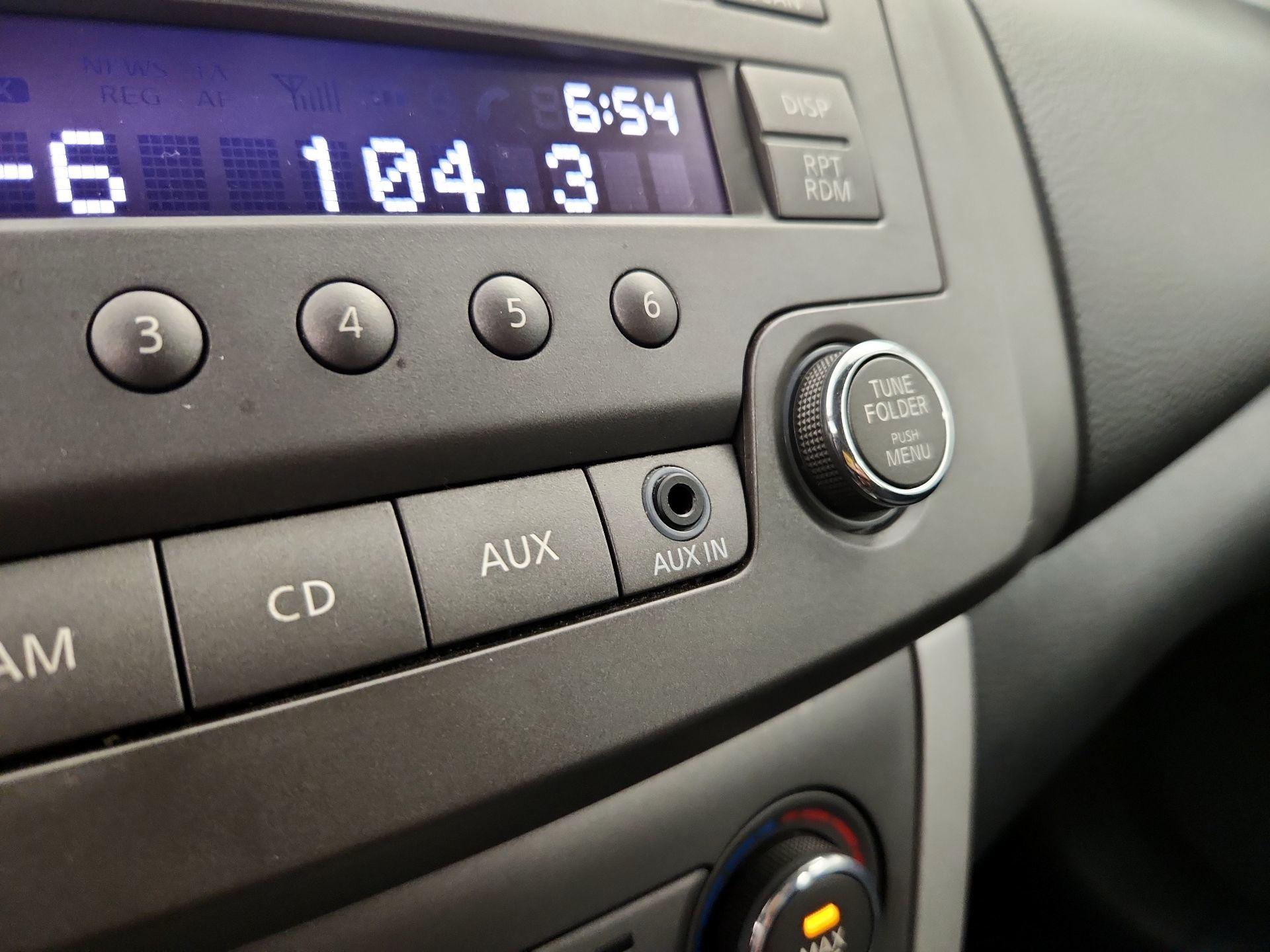 Thumbnail: 2014 Nissan Sentra - 17