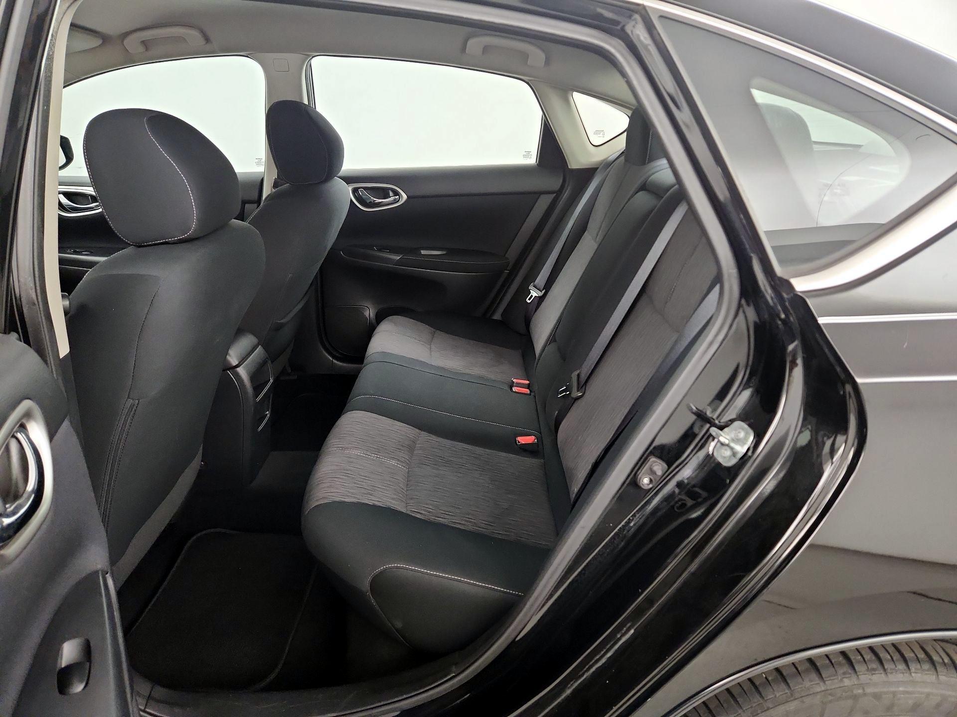 Thumbnail: 2014 Nissan Sentra - 18