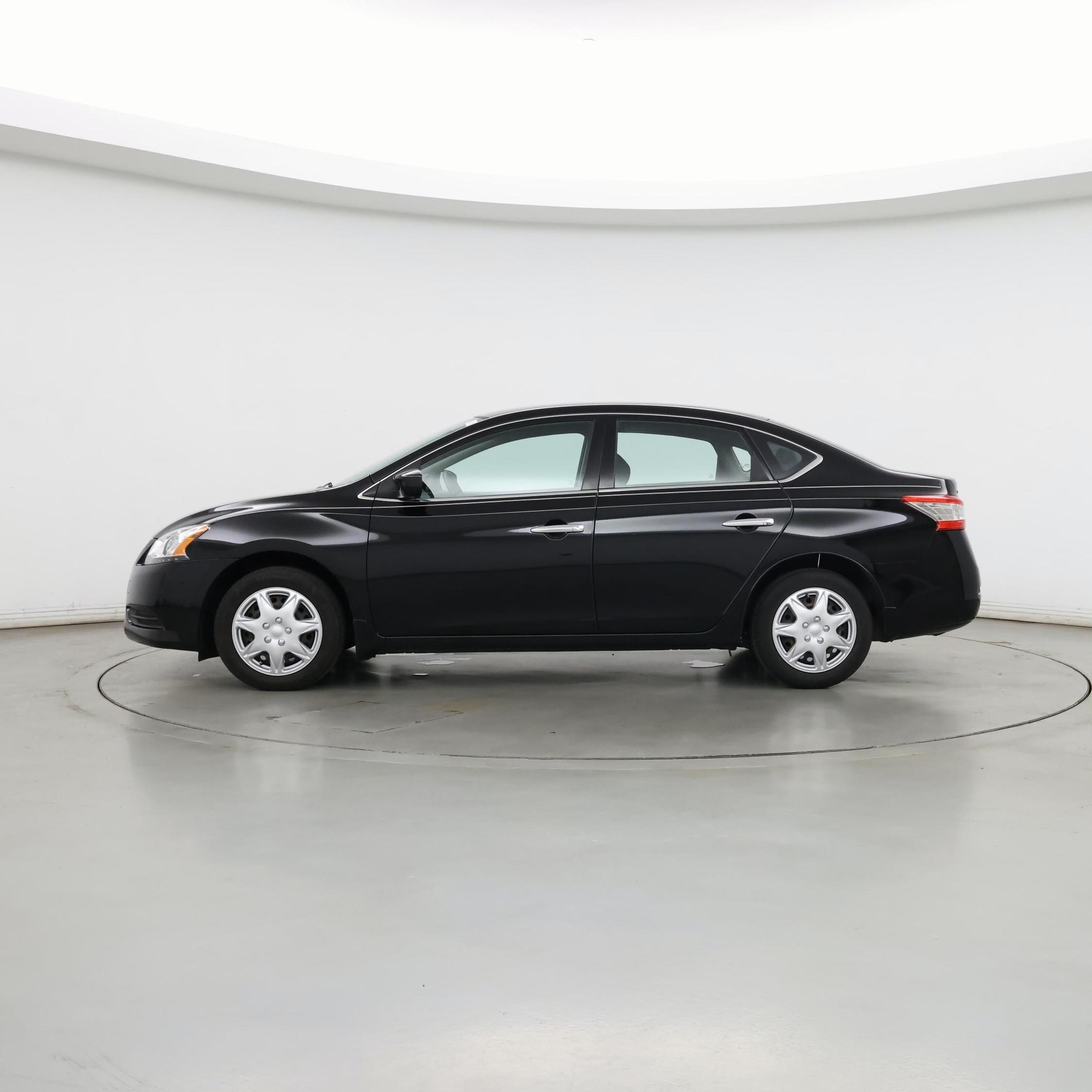 Thumbnail: 2014 Nissan Sentra - 3