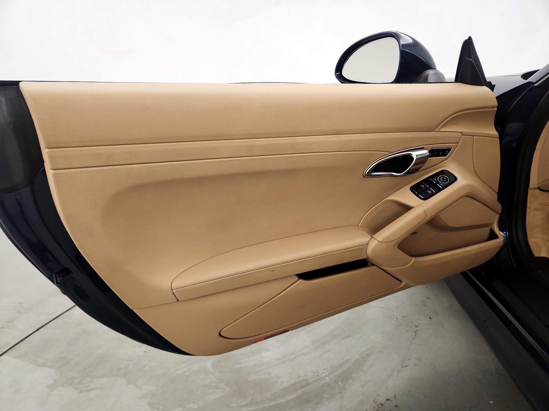 Thumbnail: 2014 Porsche Cayman - 12