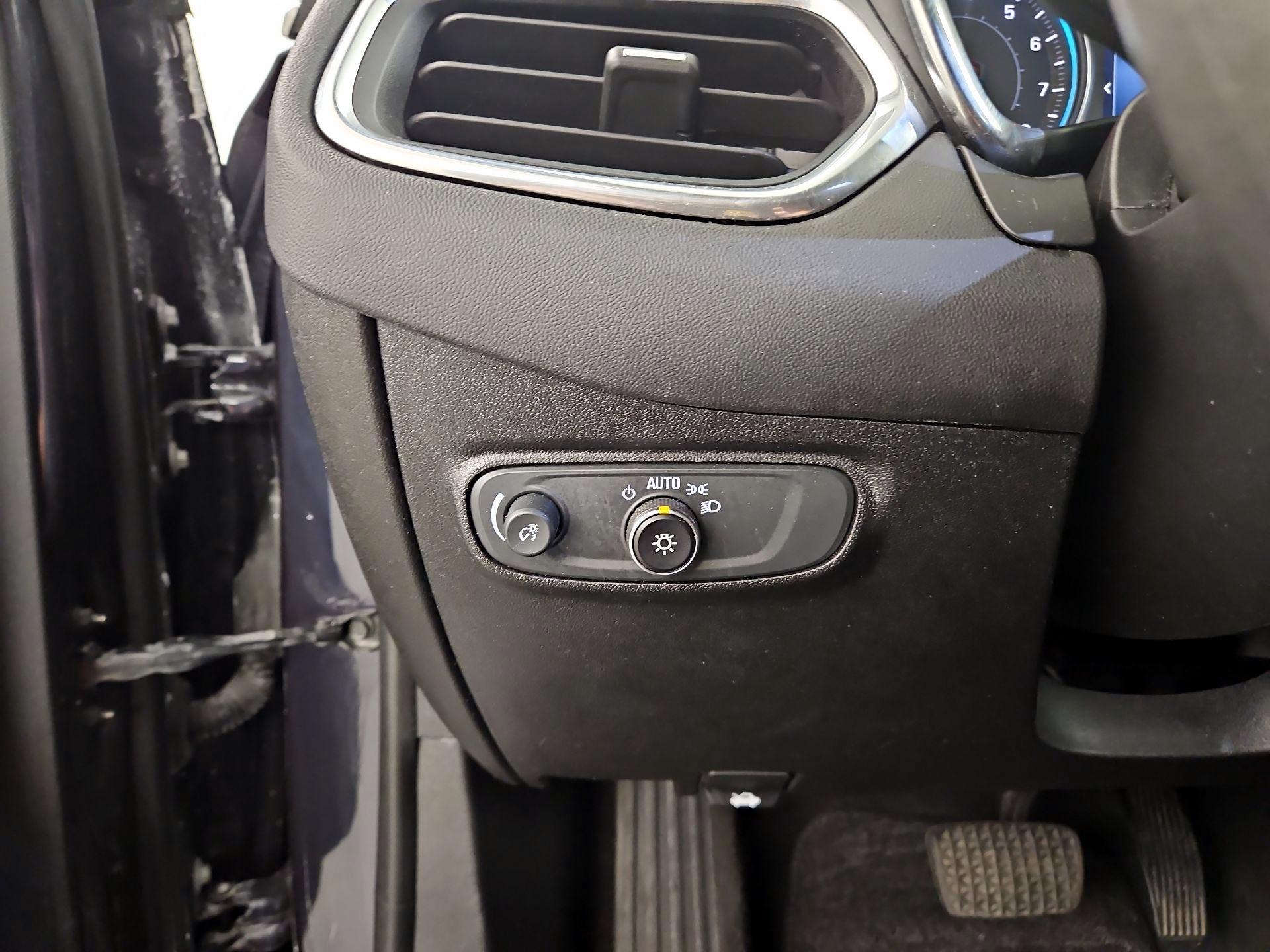 Thumbnail: 2019 Chevrolet Equinox - 13