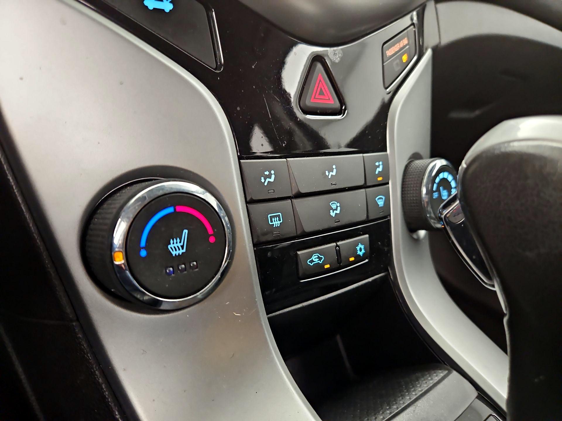 Thumbnail: 2016 Chevrolet Cruze - 15