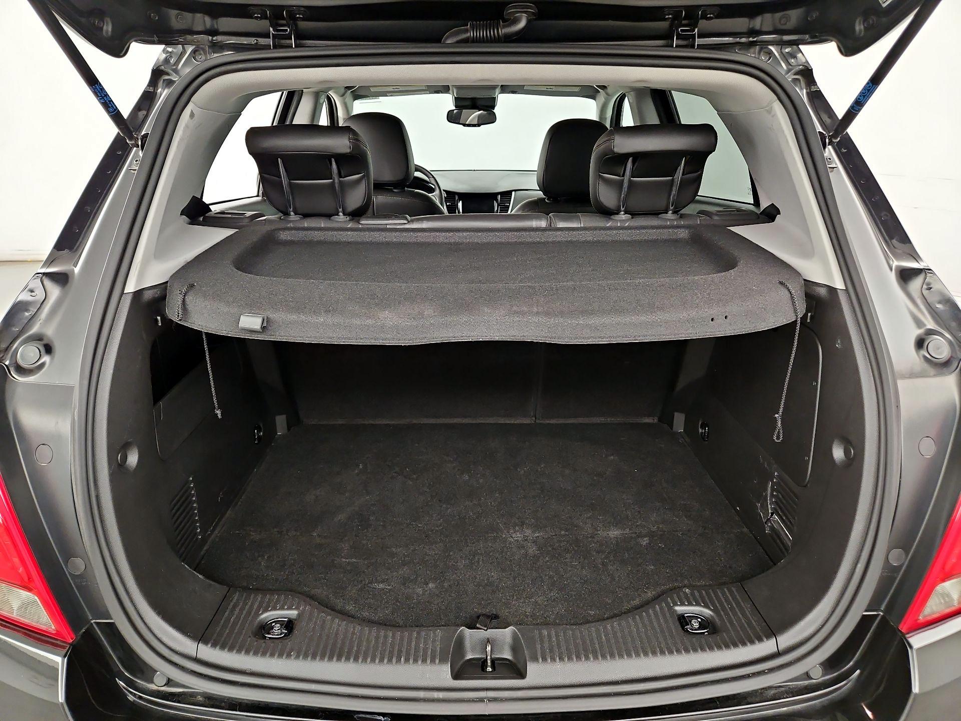 Thumbnail: 2020 Chevrolet Trax - 20