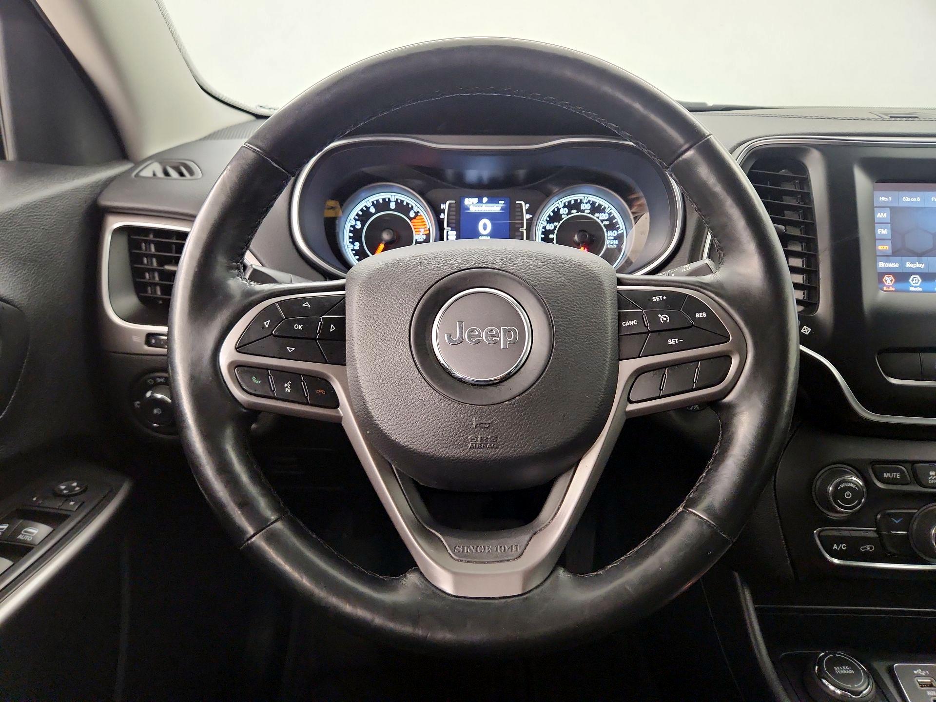 Thumbnail: 2021 Jeep Cherokee - 10