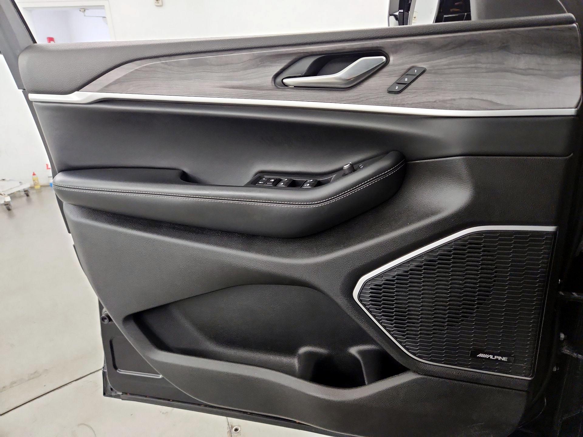 Thumbnail: 2021 Jeep Grand Cherokee L - 12
