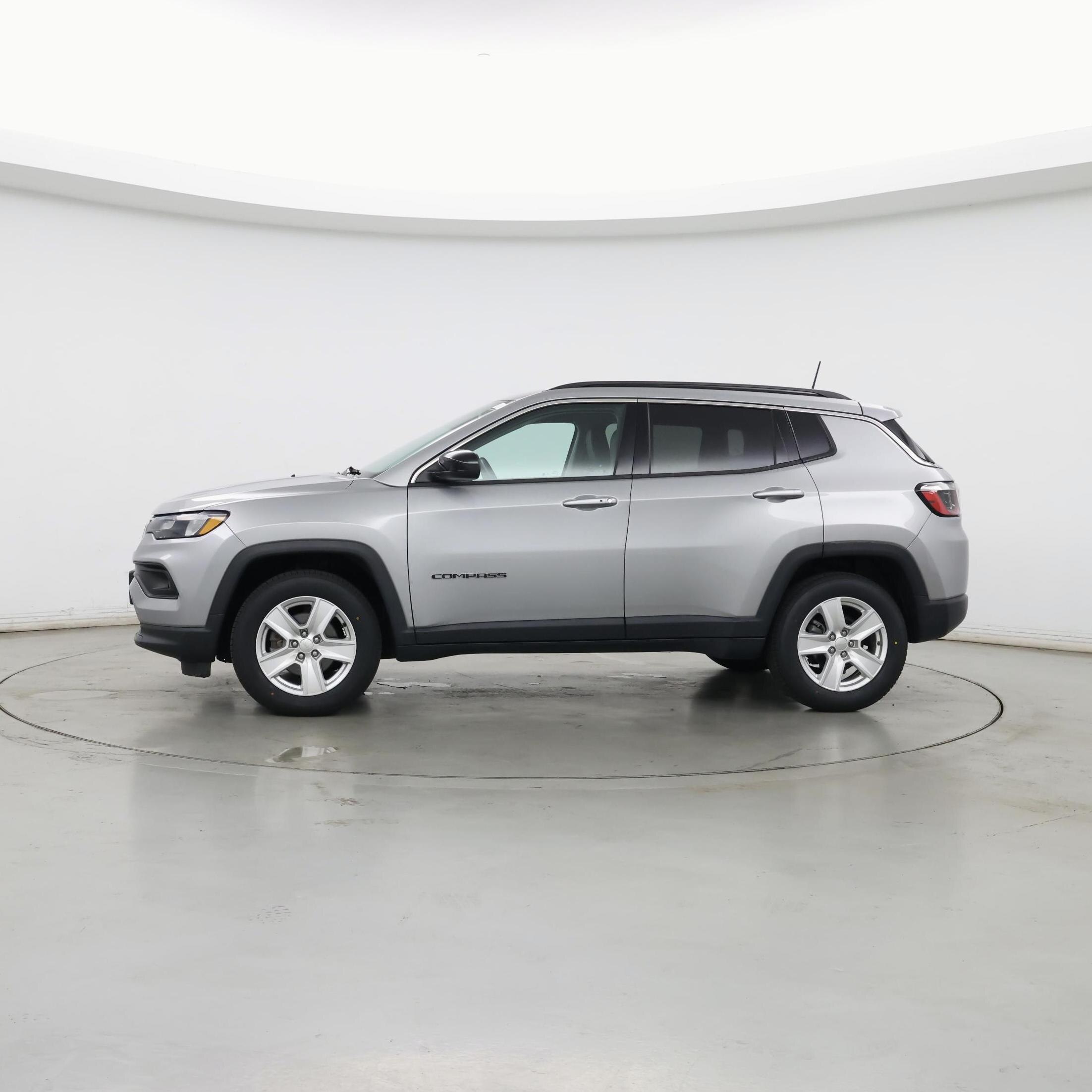 Thumbnail: 2022 Jeep Compass - 3