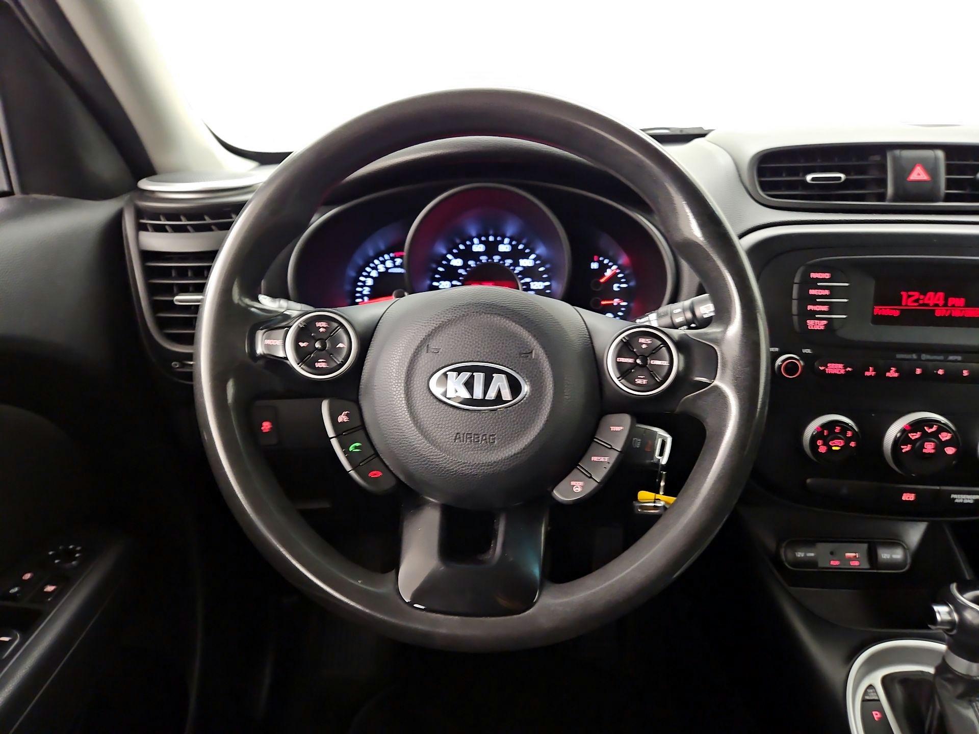 Thumbnail: 2016 Kia Soul - 10