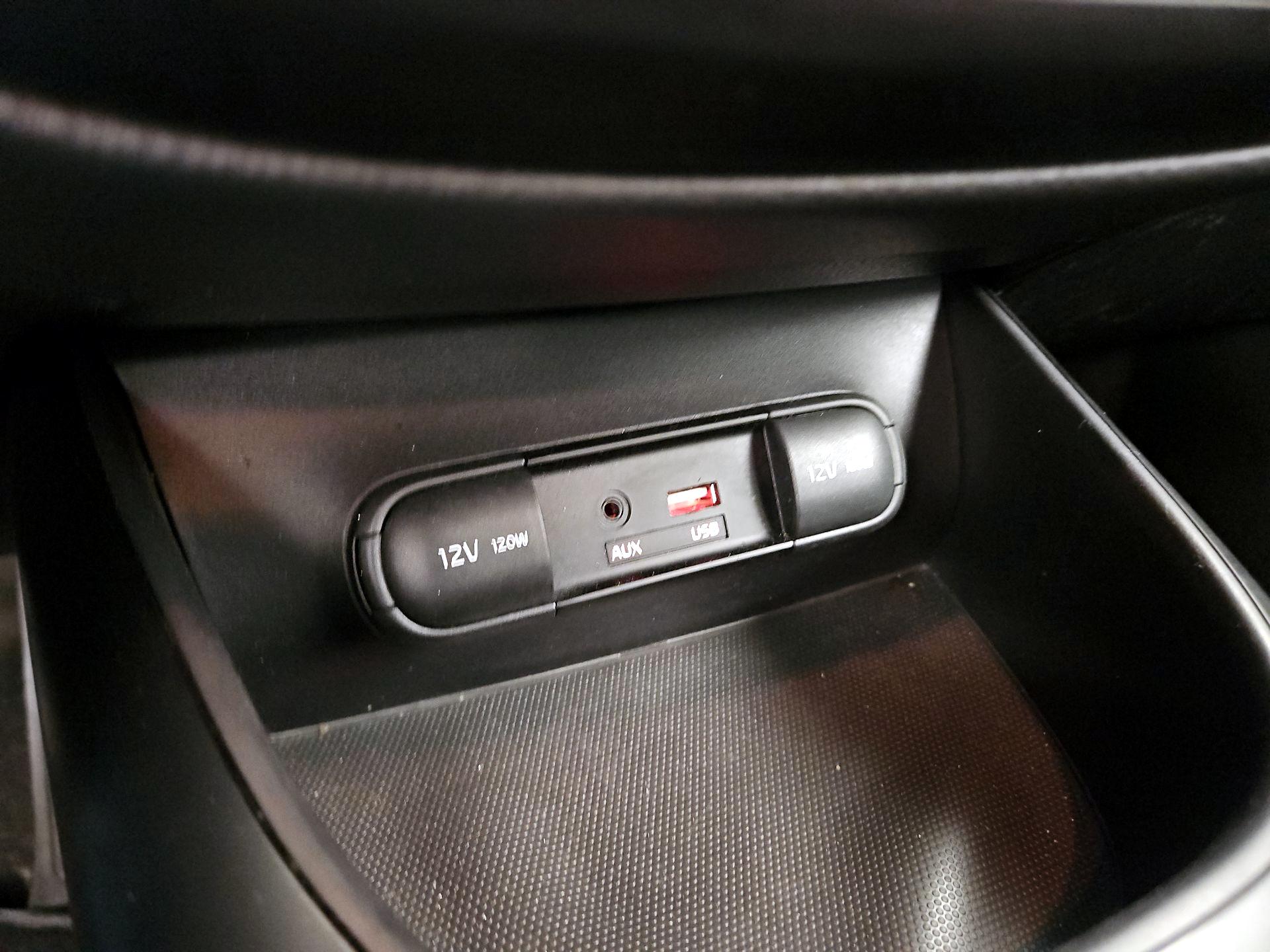 Thumbnail: 2016 Kia Soul - 17