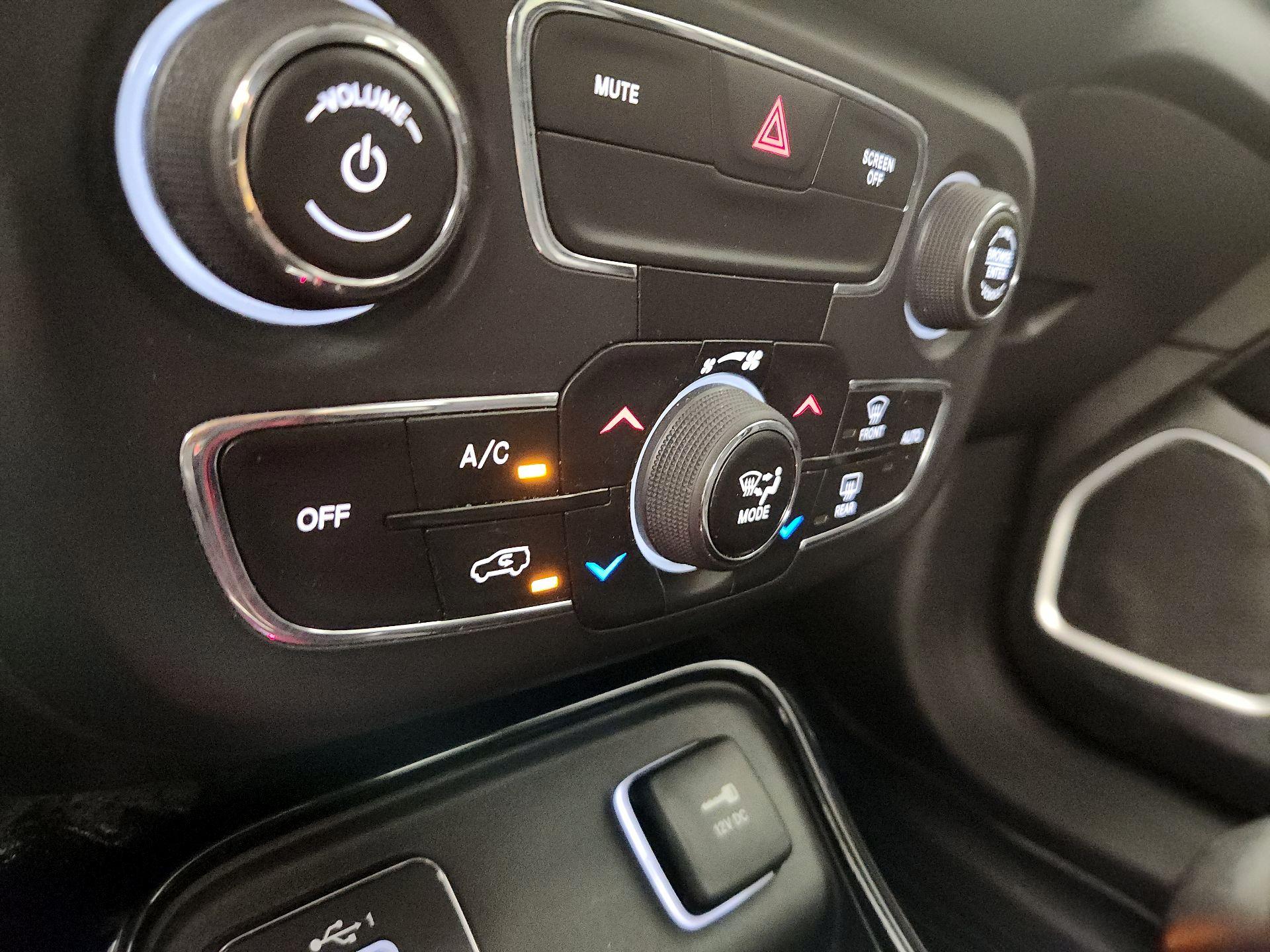 Thumbnail: 2019 Jeep Compass - 16