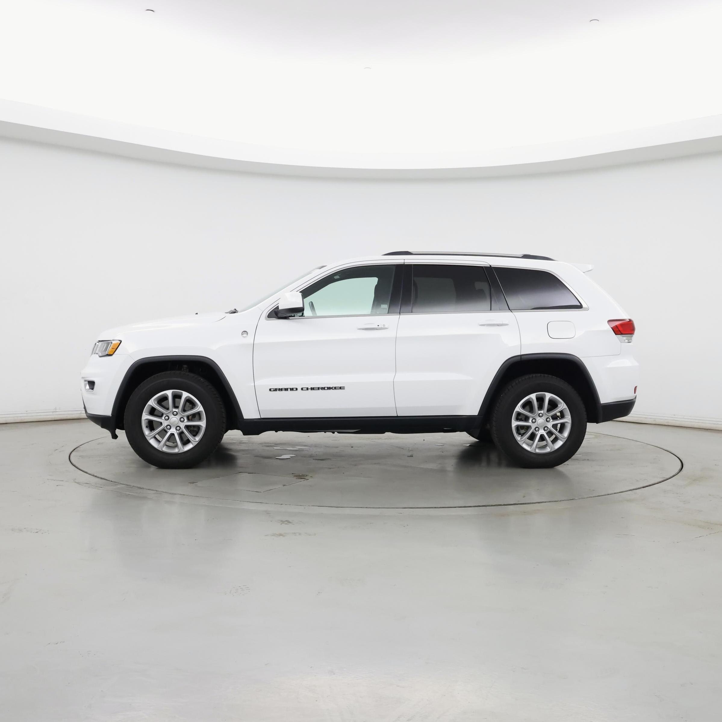 Thumbnail: 2021 Jeep Grand Cherokee - 3