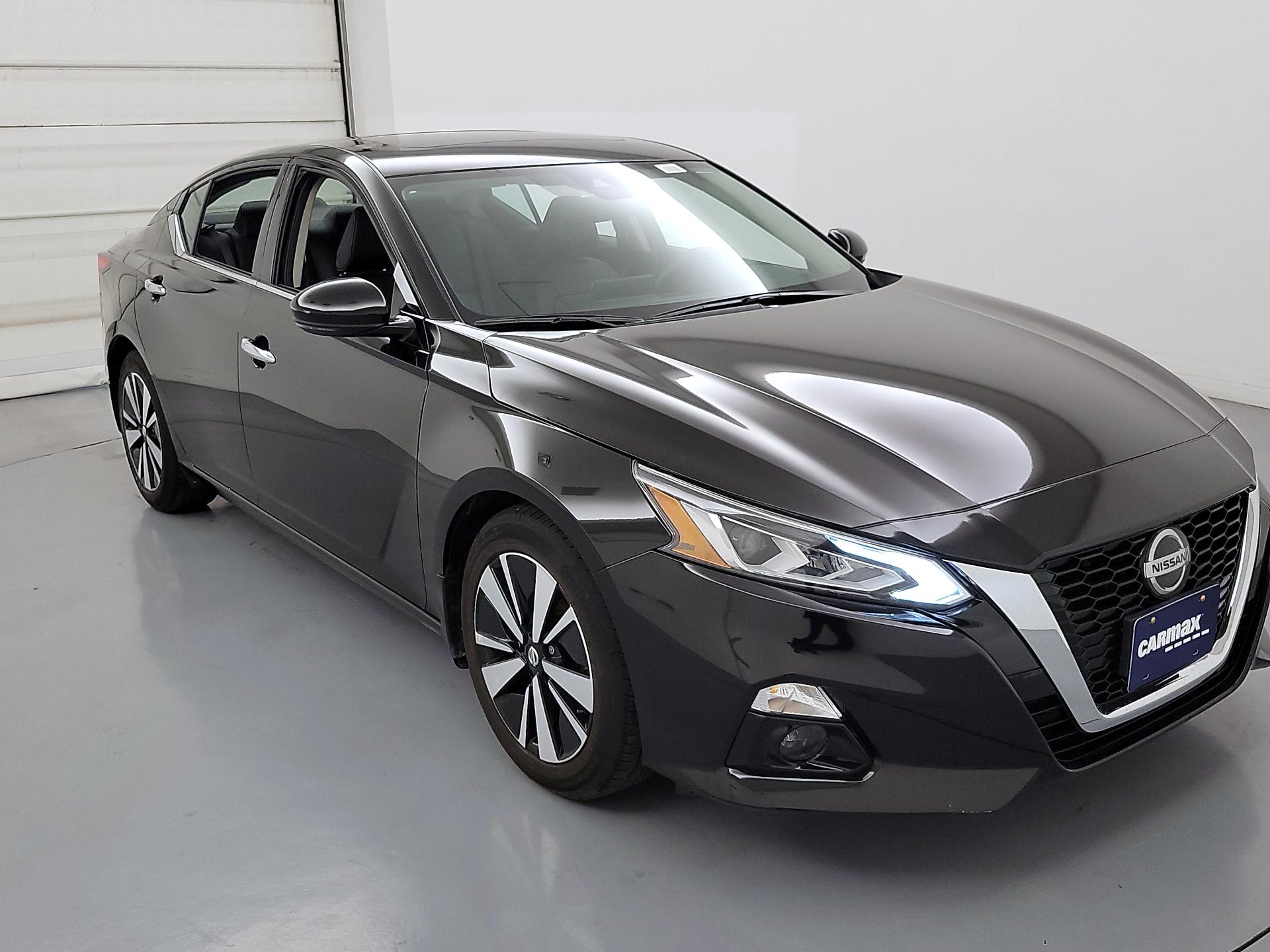 Thumbnail: 2022 Nissan Altima - 1