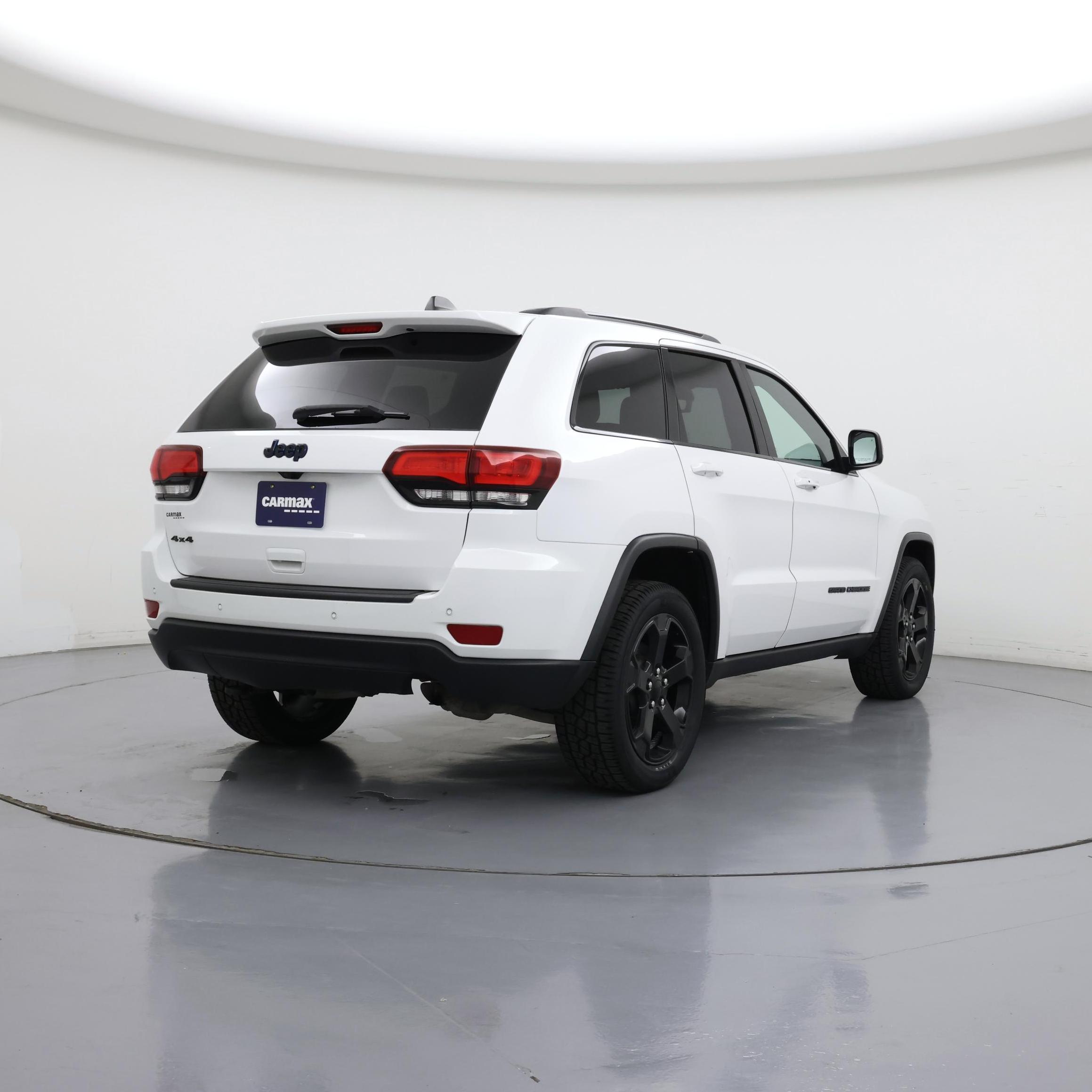Thumbnail: 2019 Jeep Grand Cherokee - 8