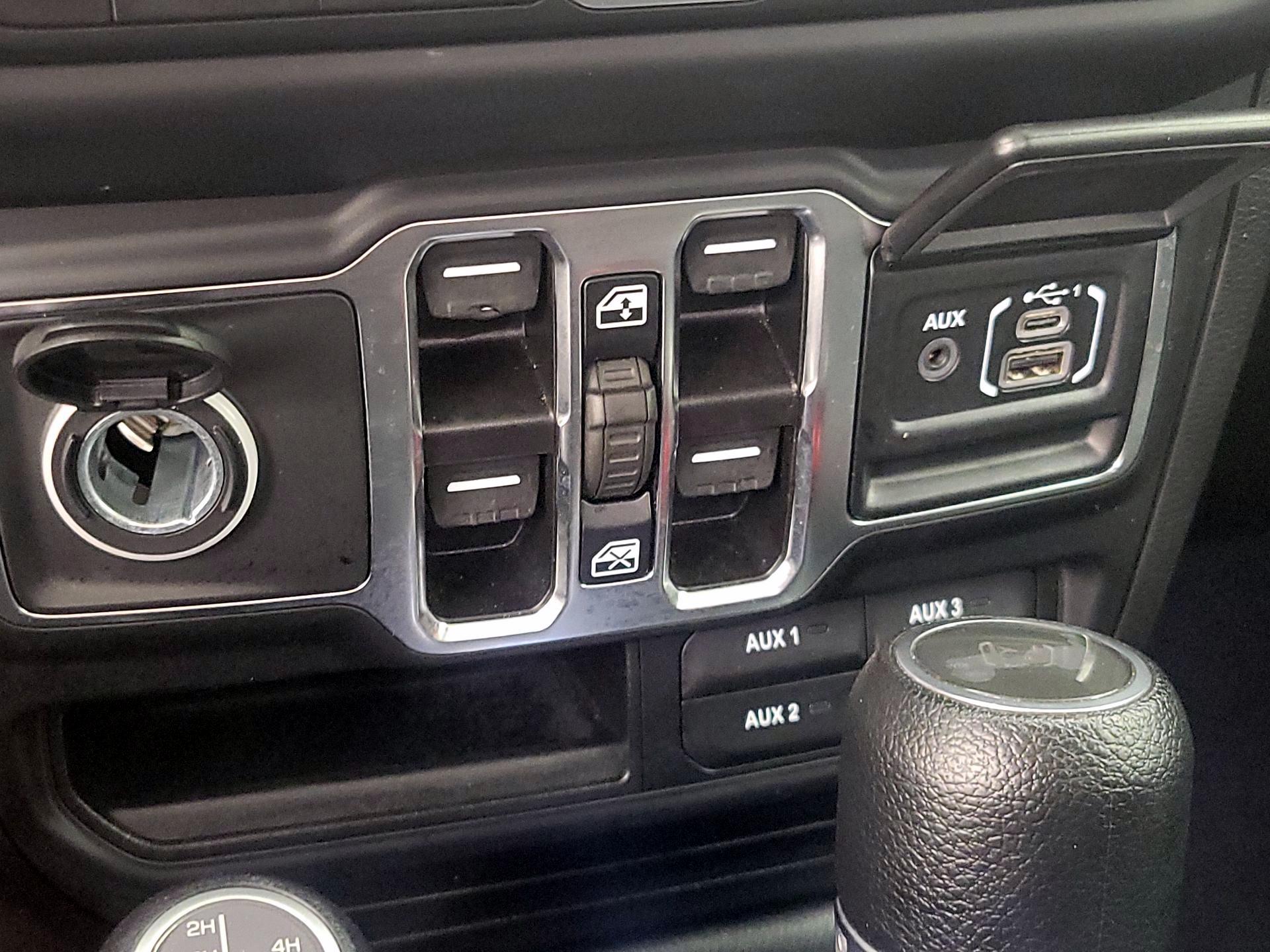 Thumbnail: 2023 Jeep Wrangler - 18