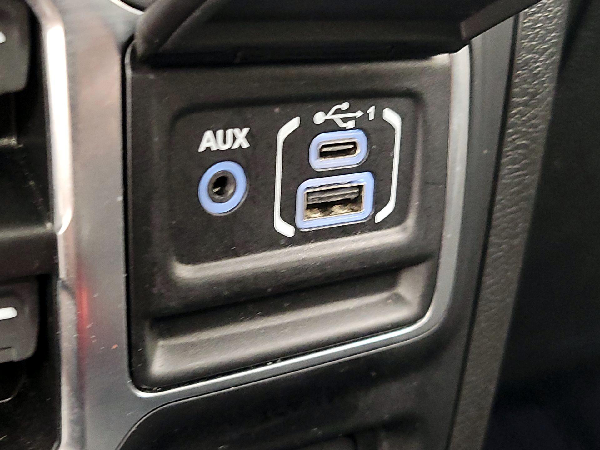 Thumbnail: 2023 Jeep Wrangler - 18