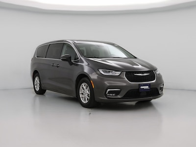 2023 Chrysler Pacifica Touring L -
                Overland Park, KS
