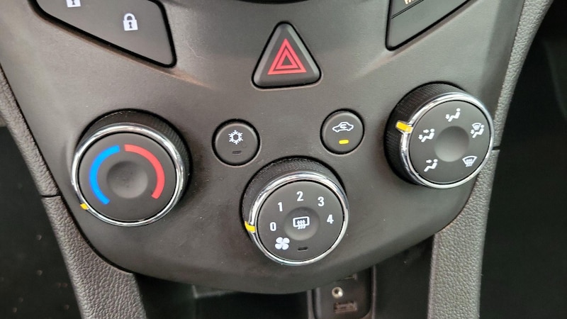 2020 Chevrolet Sonic LT 16