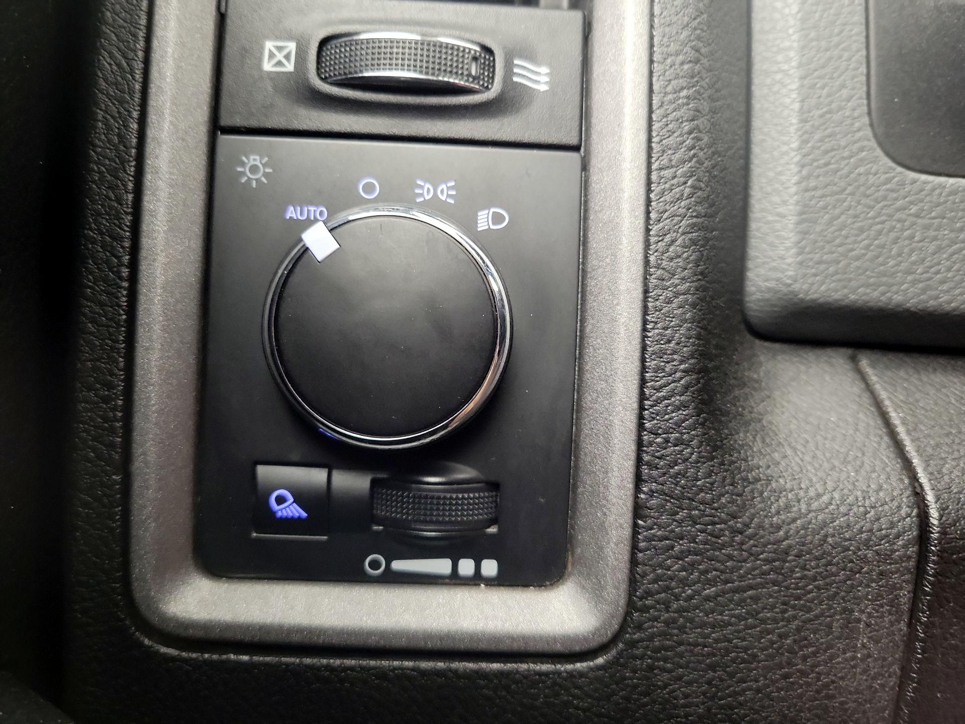 Thumbnail: 2019 RAM 1500 Classic - 11