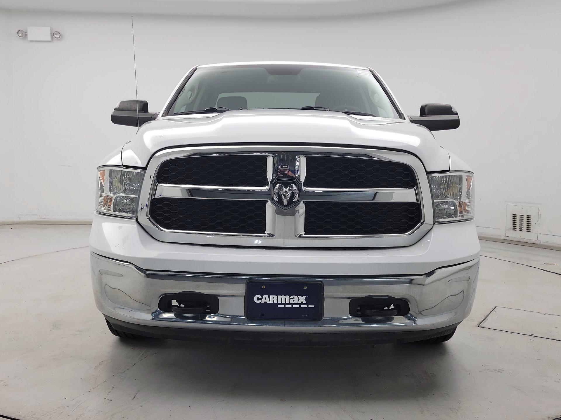 Thumbnail: 2019 RAM 1500 Classic - 2