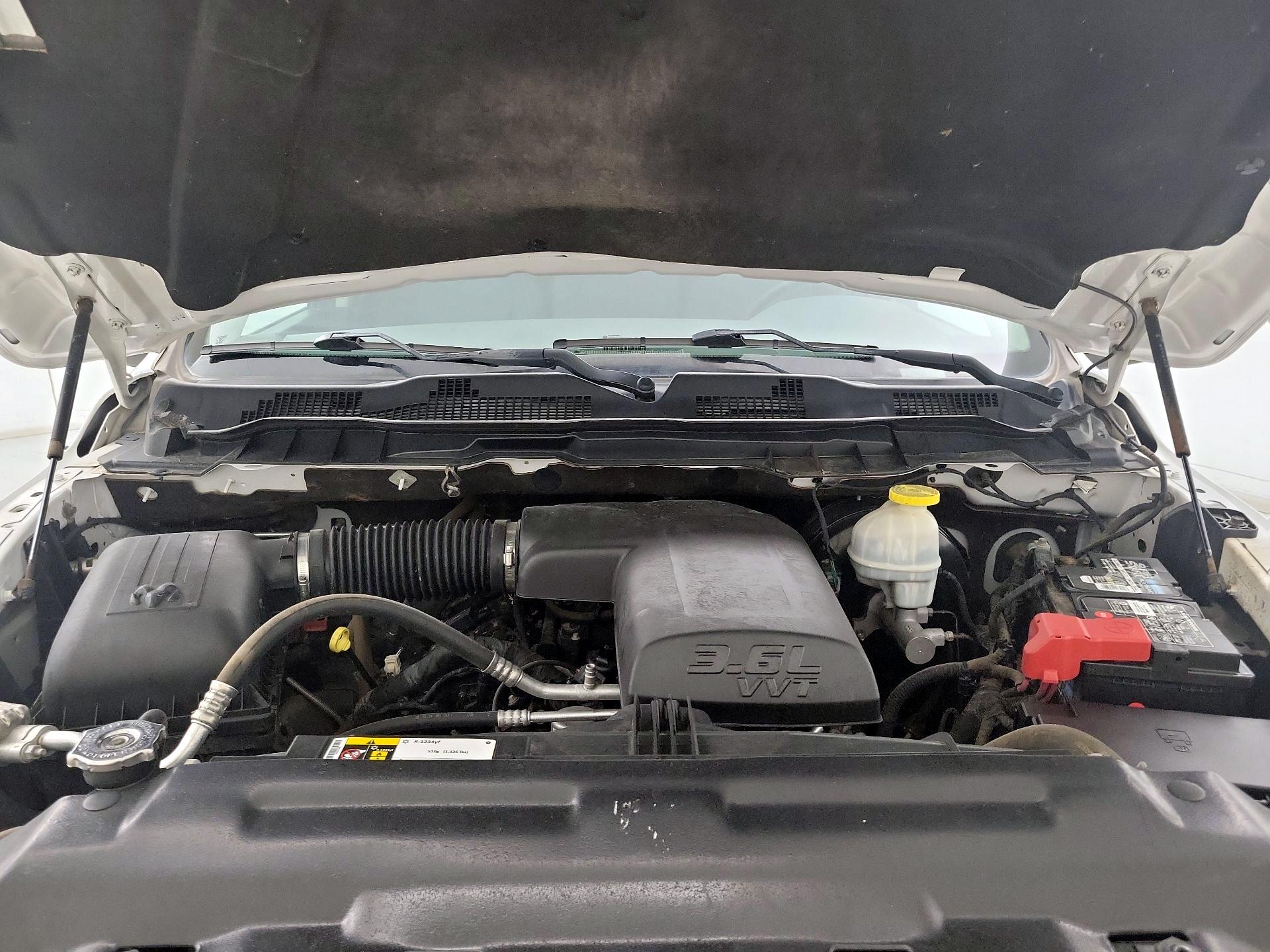 Thumbnail: 2019 RAM 1500 Classic - 19