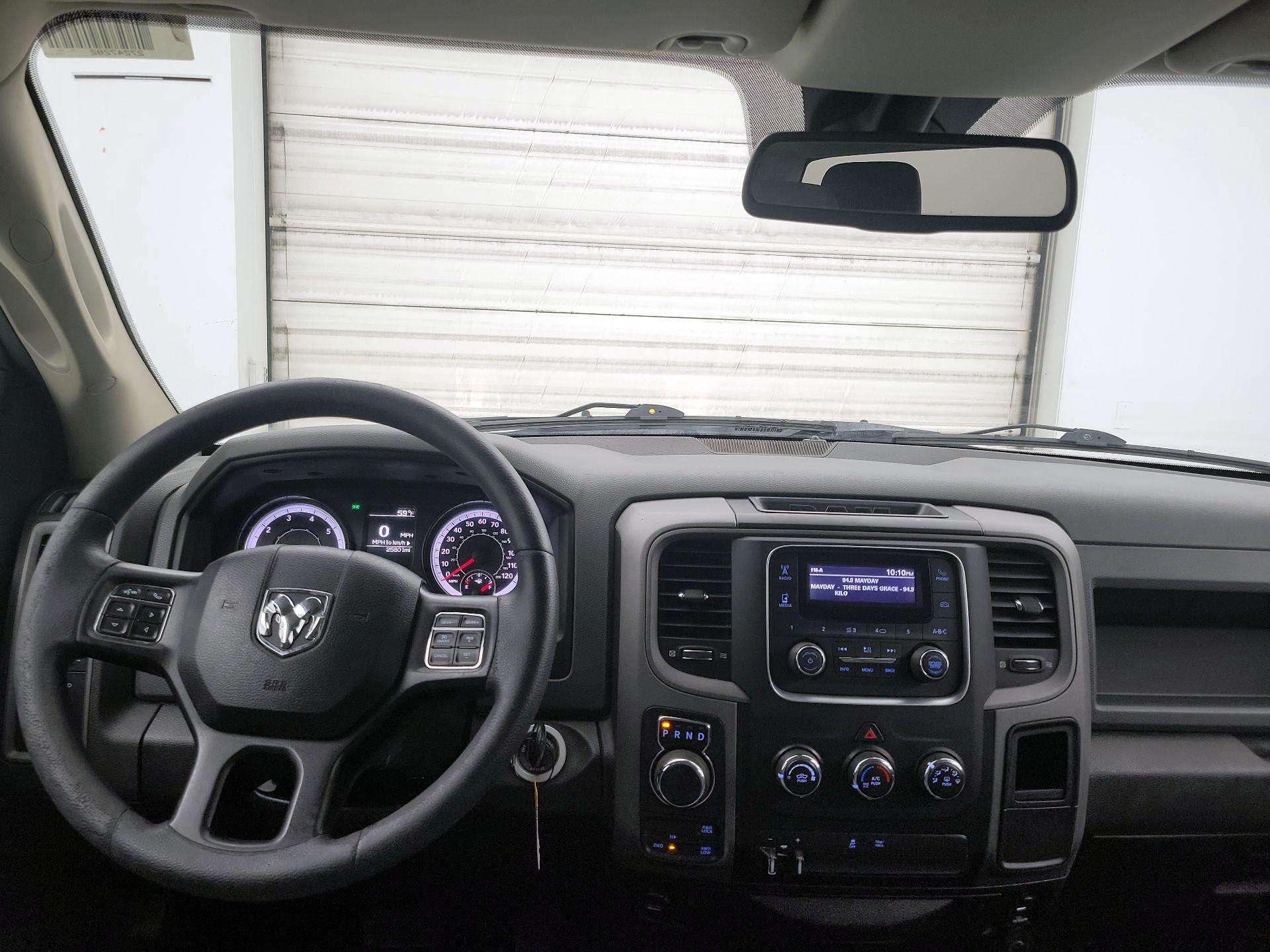 Thumbnail: 2019 RAM 1500 Classic - 8