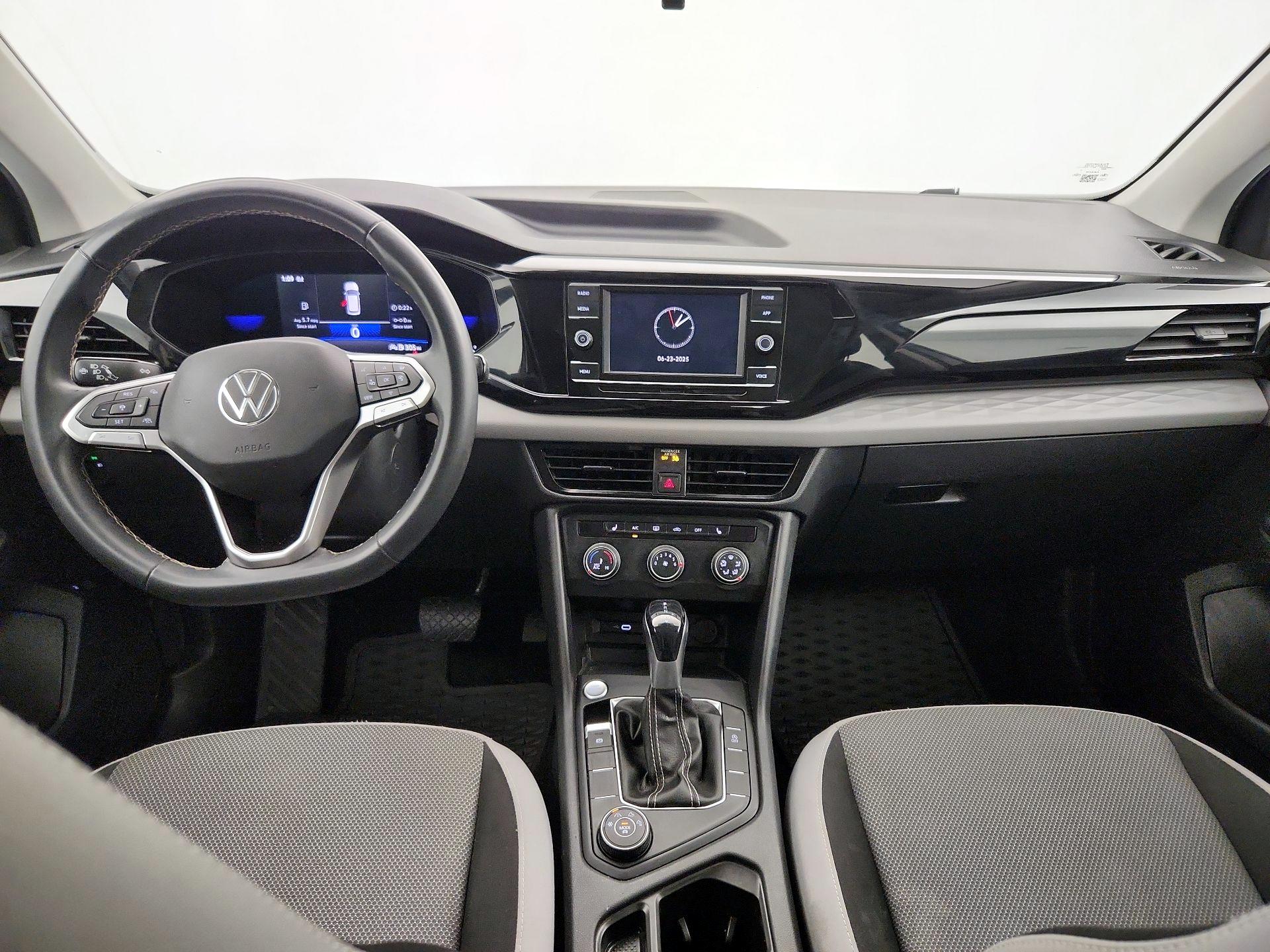 Thumbnail: 2022 Volkswagen Taos - 9