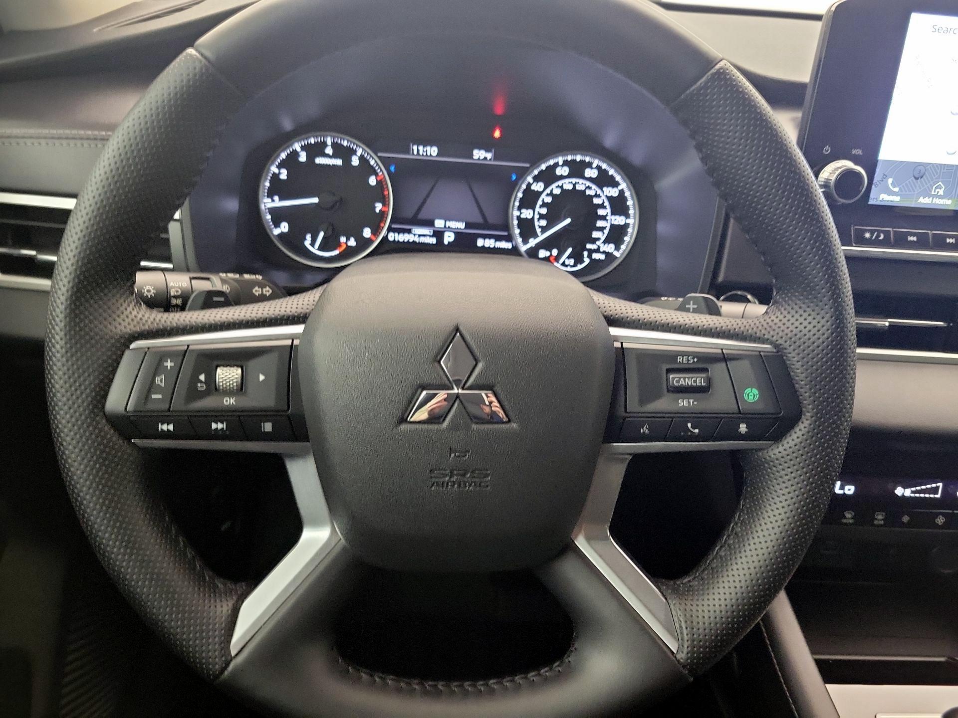 Thumbnail: 2024 Mitsubishi Outlander - 10