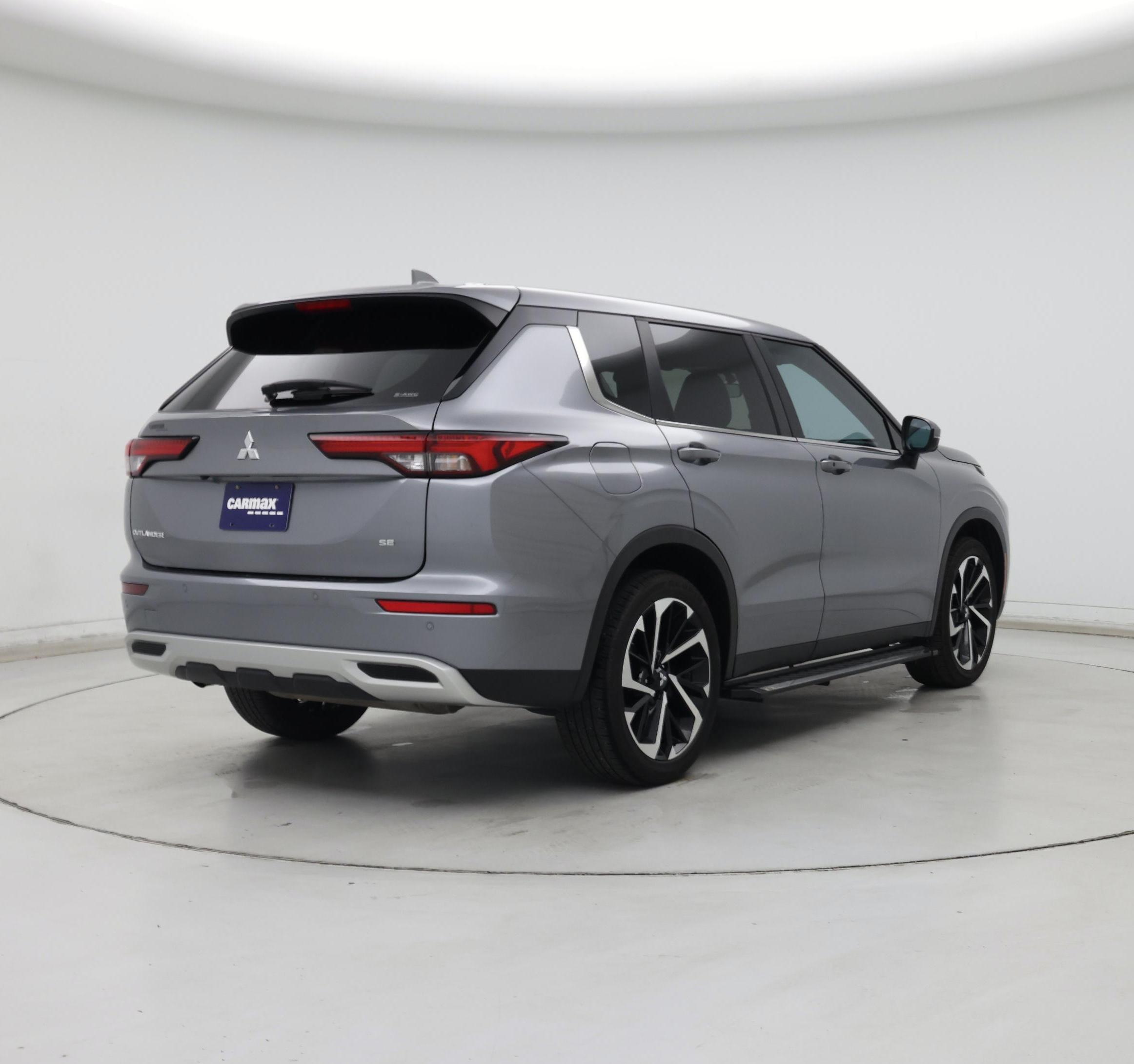 Thumbnail: 2024 Mitsubishi Outlander - 8