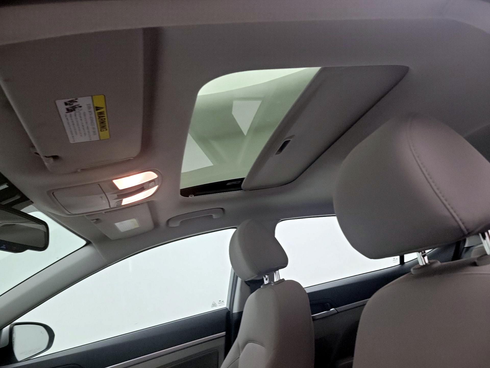 Thumbnail: 2020 Hyundai Elantra - 19