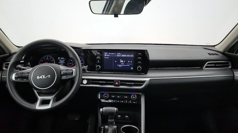 2022 Kia K5 LXS 9