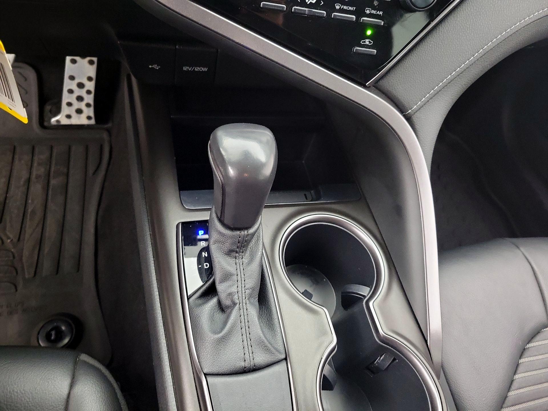 Thumbnail: 2021 Toyota Camry - 18