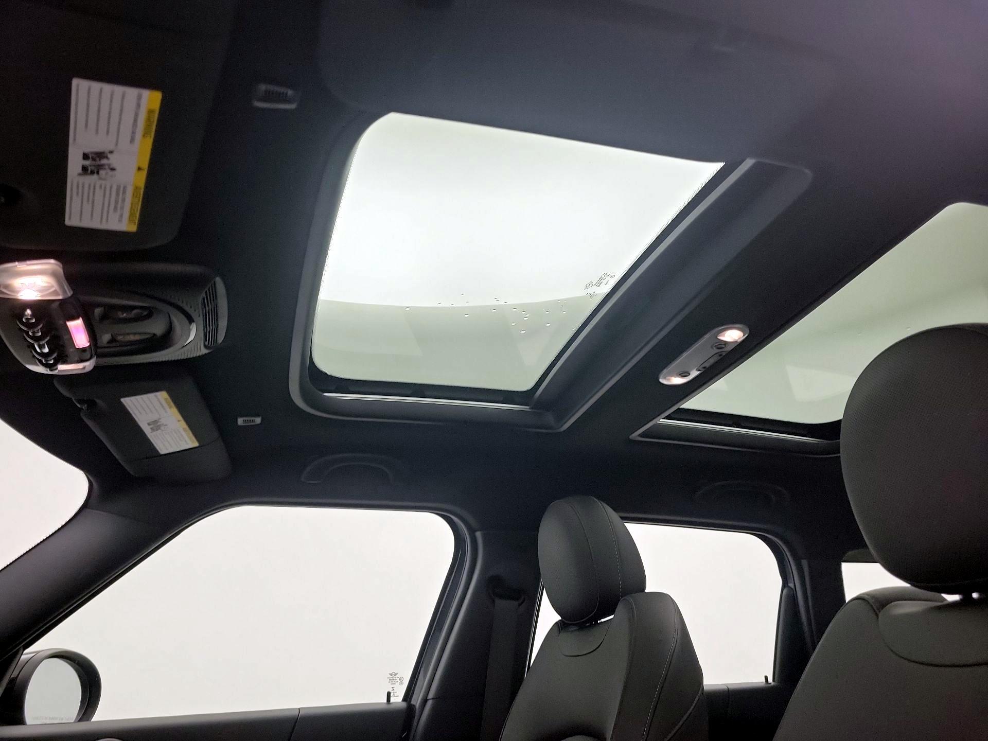Thumbnail: 2021 MINI Cooper Countryman - 20