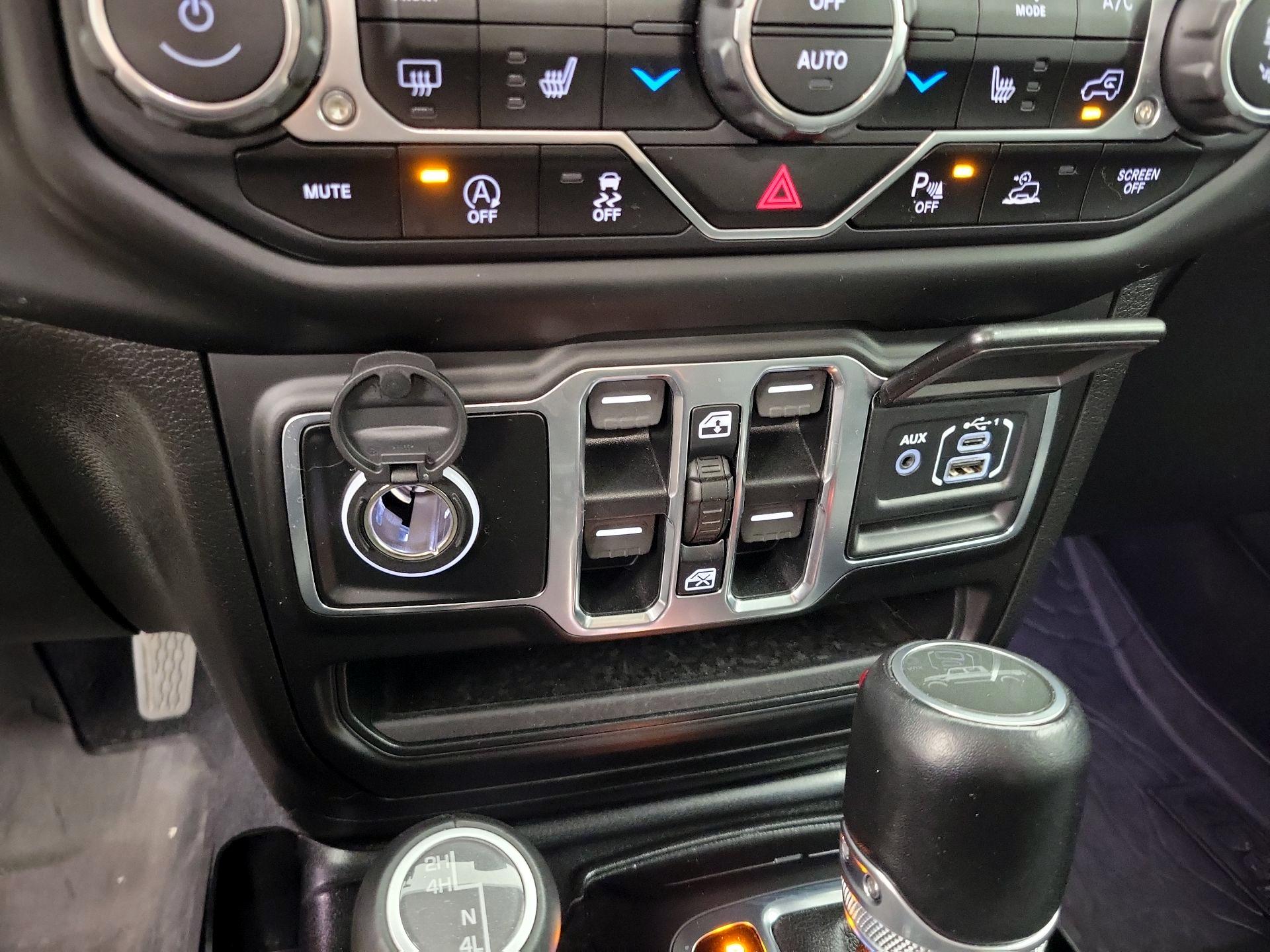 Thumbnail: 2020 Jeep Gladiator - 19