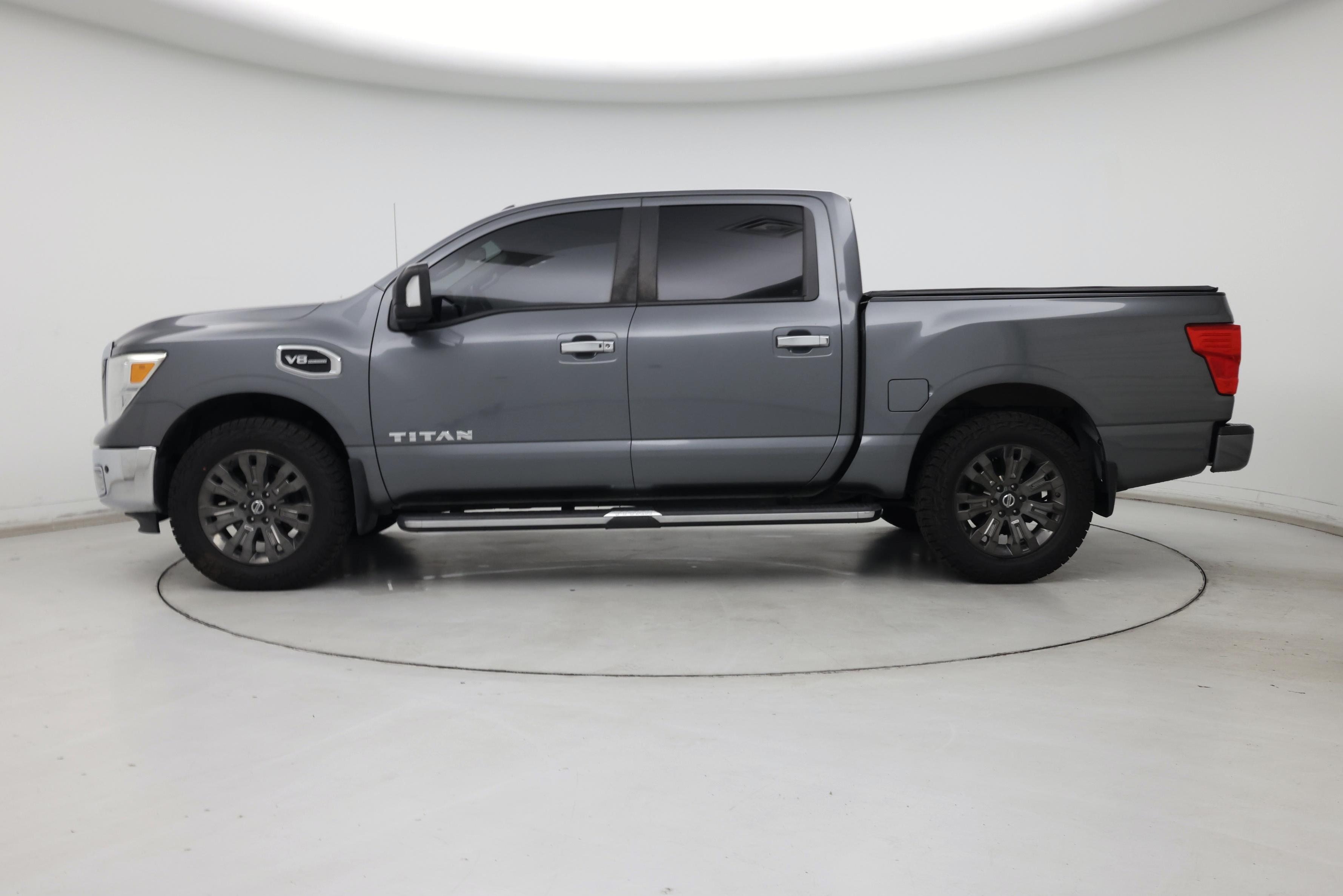 Thumbnail: 2017 Nissan Titan - 3