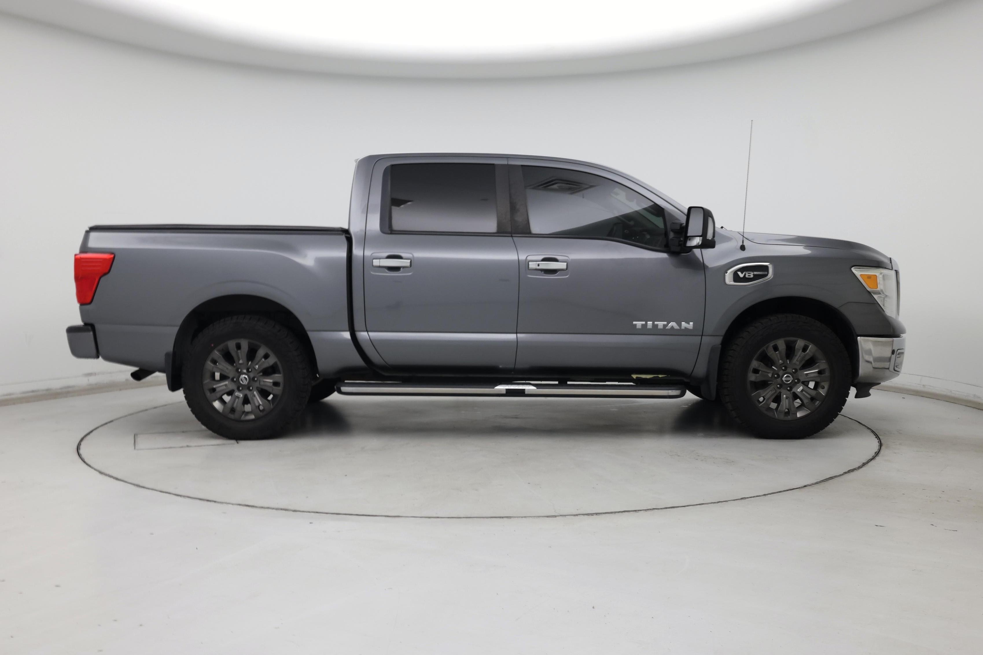 Thumbnail: 2017 Nissan Titan - 7