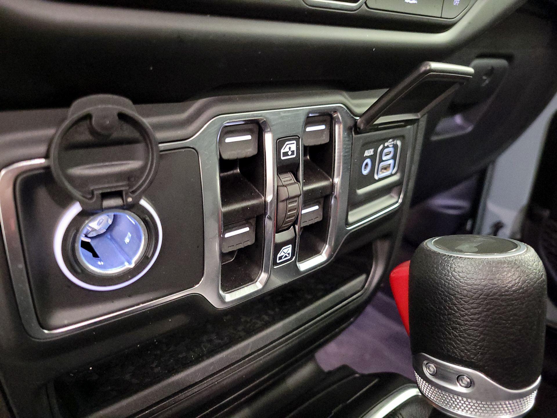 Thumbnail: 2023 Jeep Wrangler - 19