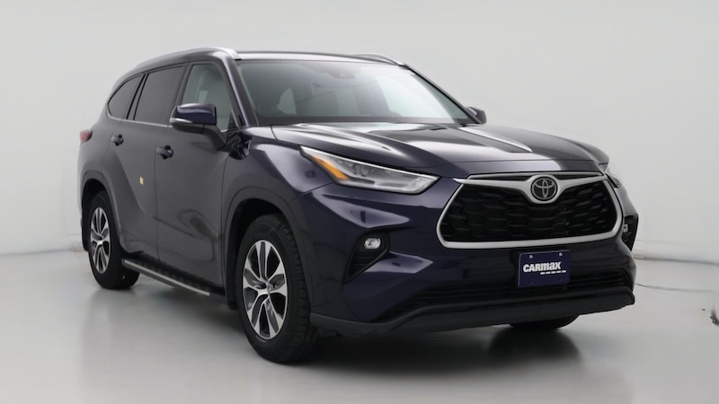 2021 Toyota Highlander XLE Hero Image