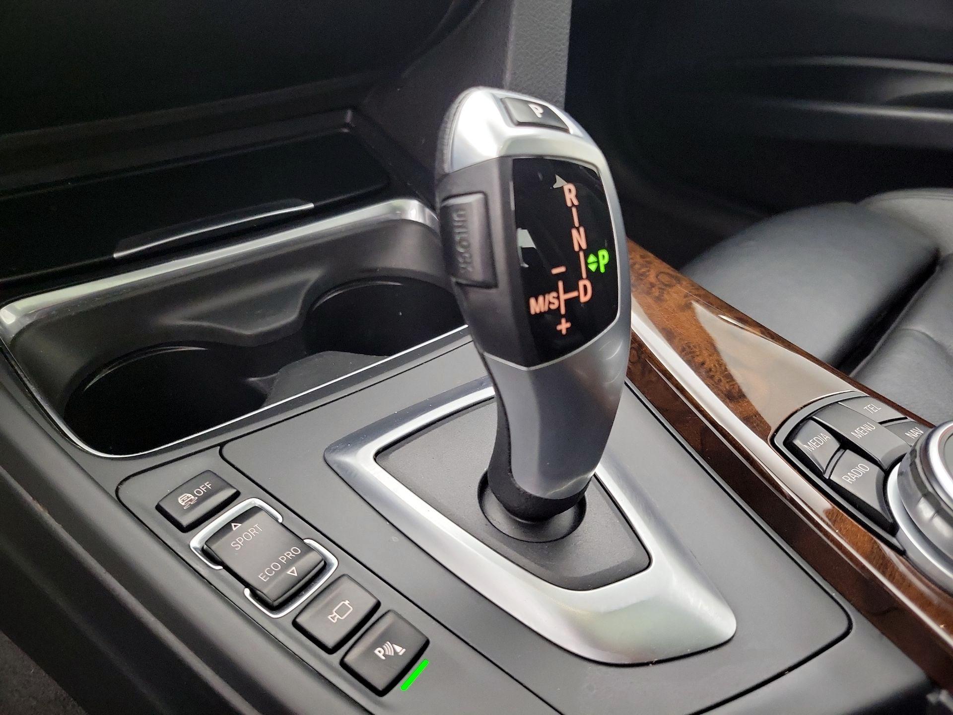 Thumbnail: 2015 BMW 3 Series - 18