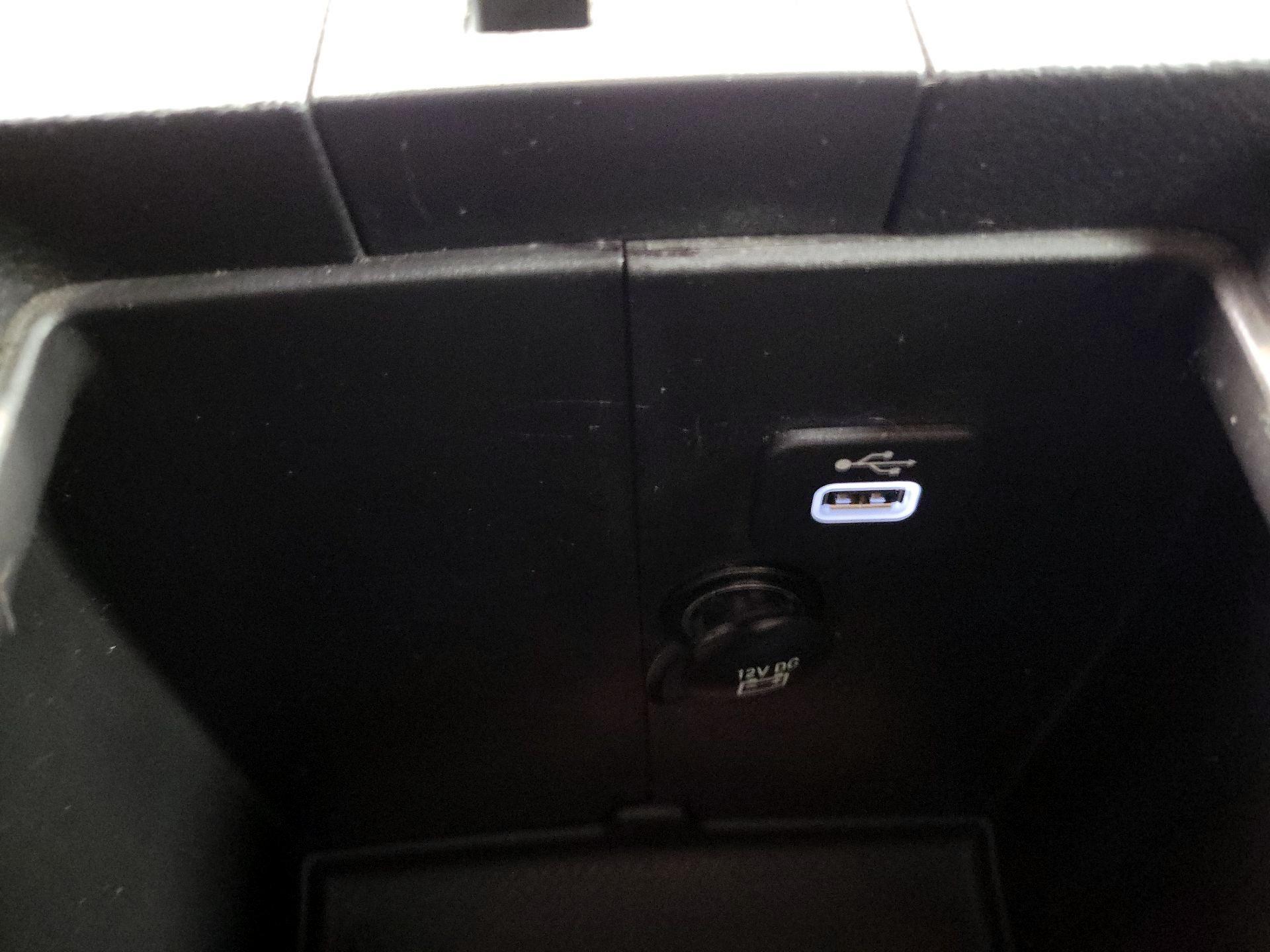 Thumbnail: 2016 Jeep Wrangler - 17