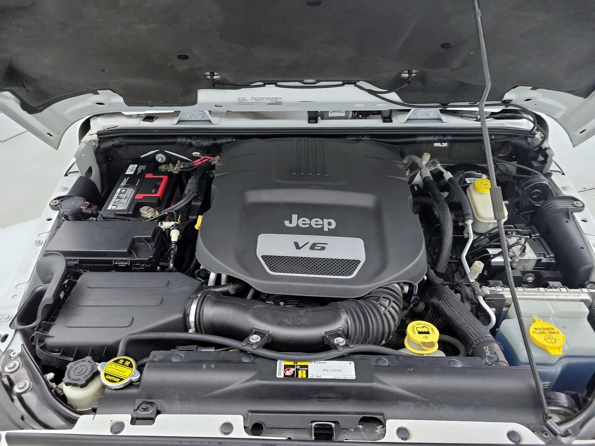 Thumbnail: 2016 Jeep Wrangler - 20