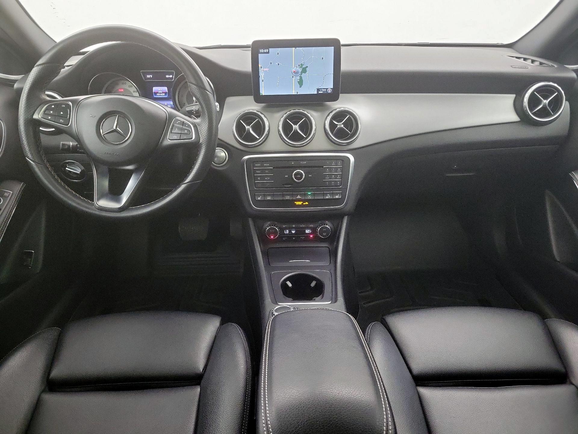 Thumbnail: 2017 Mercedes-Benz GLA - 9