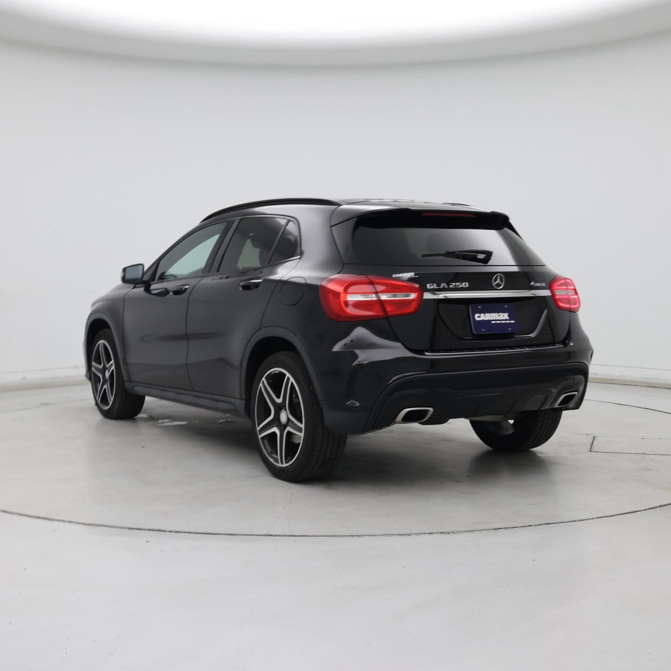 Thumbnail: 2017 Mercedes-Benz GLA - 2
