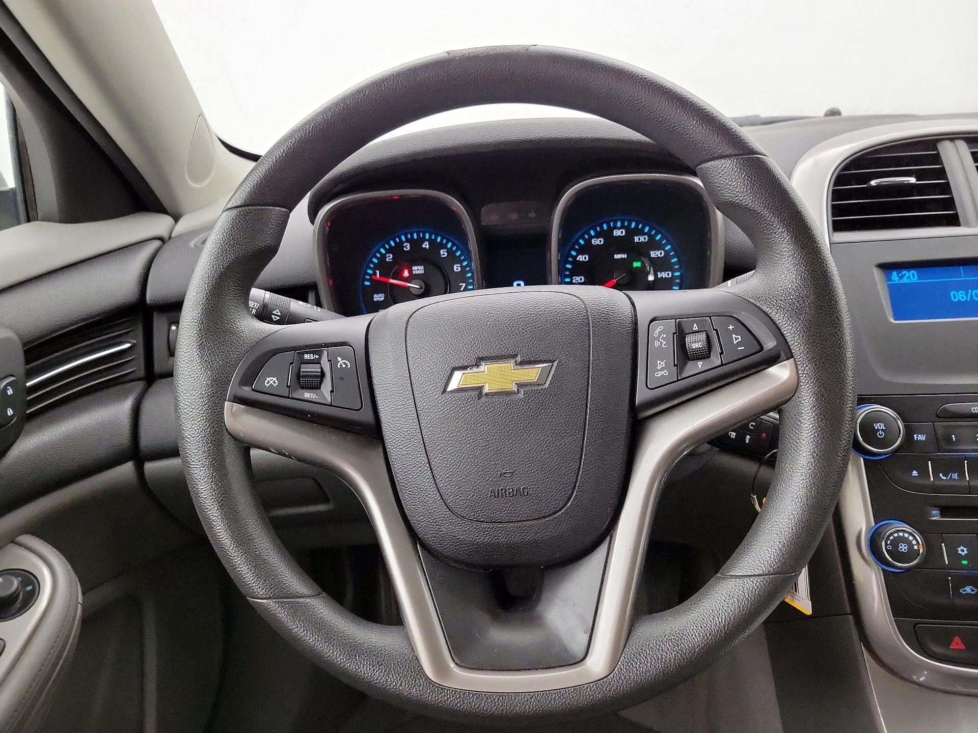 Thumbnail: 2014 Chevrolet Malibu - 10