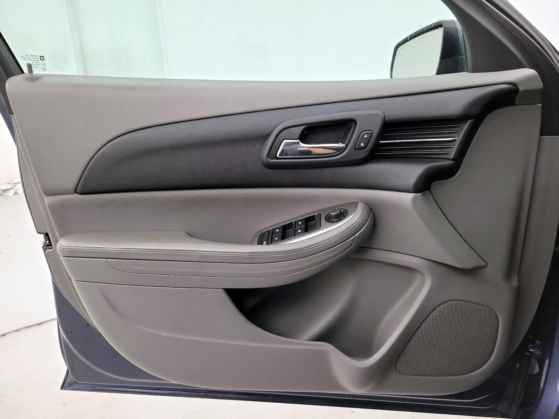 Thumbnail: 2014 Chevrolet Malibu - 12