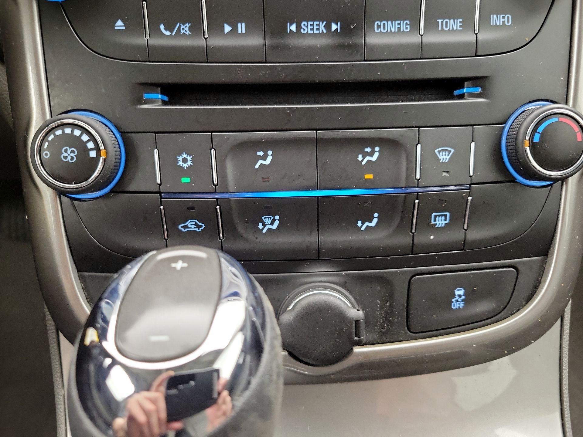 Thumbnail: 2014 Chevrolet Malibu - 15