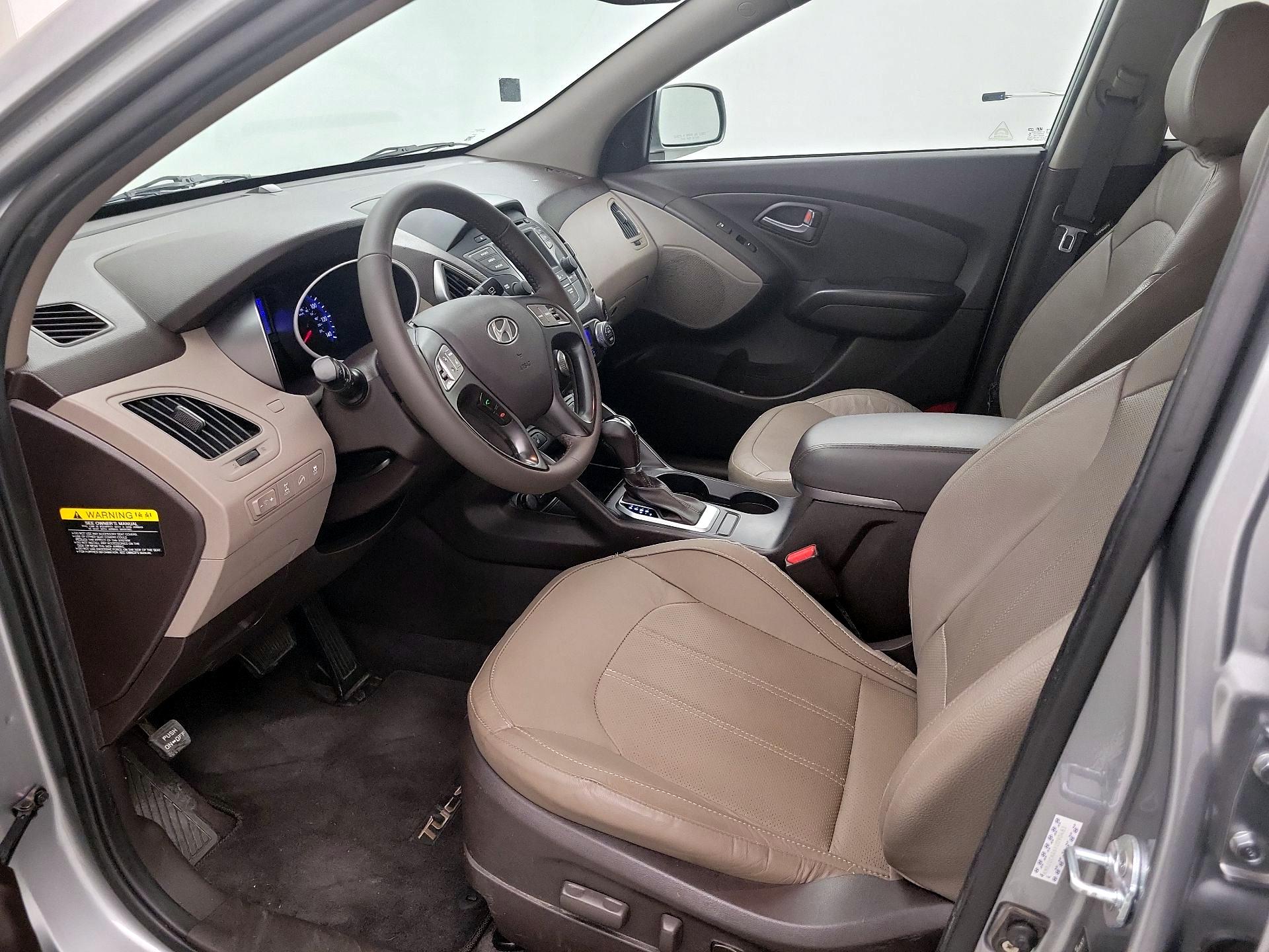 Thumbnail: 2015 Hyundai Tucson - 9