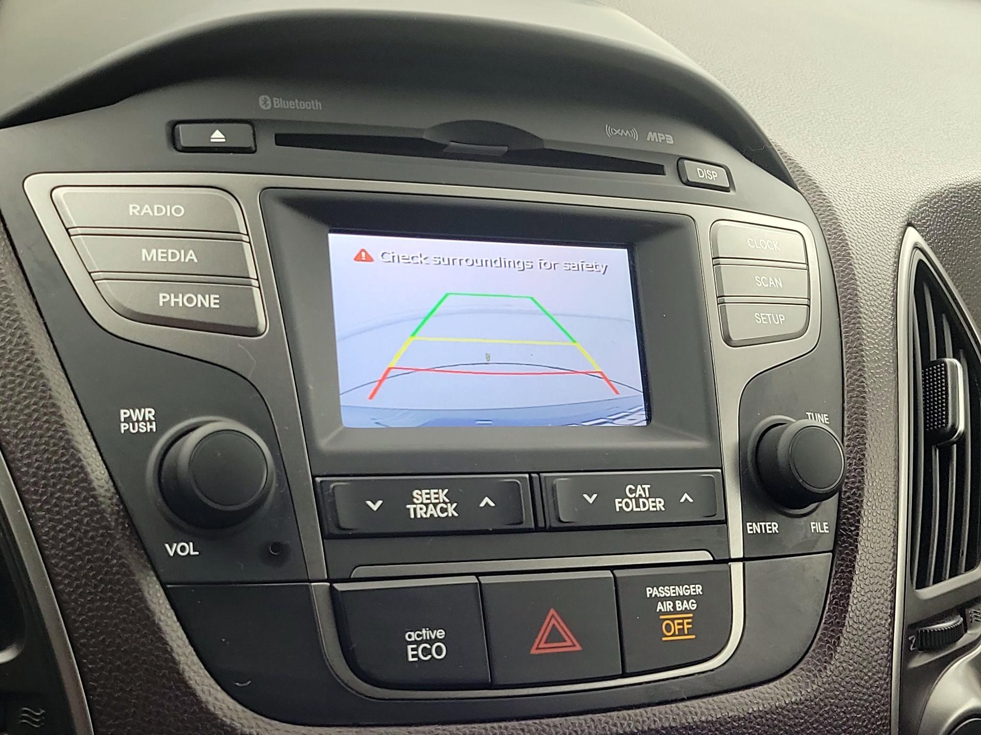 Thumbnail: 2015 Hyundai Tucson - 12