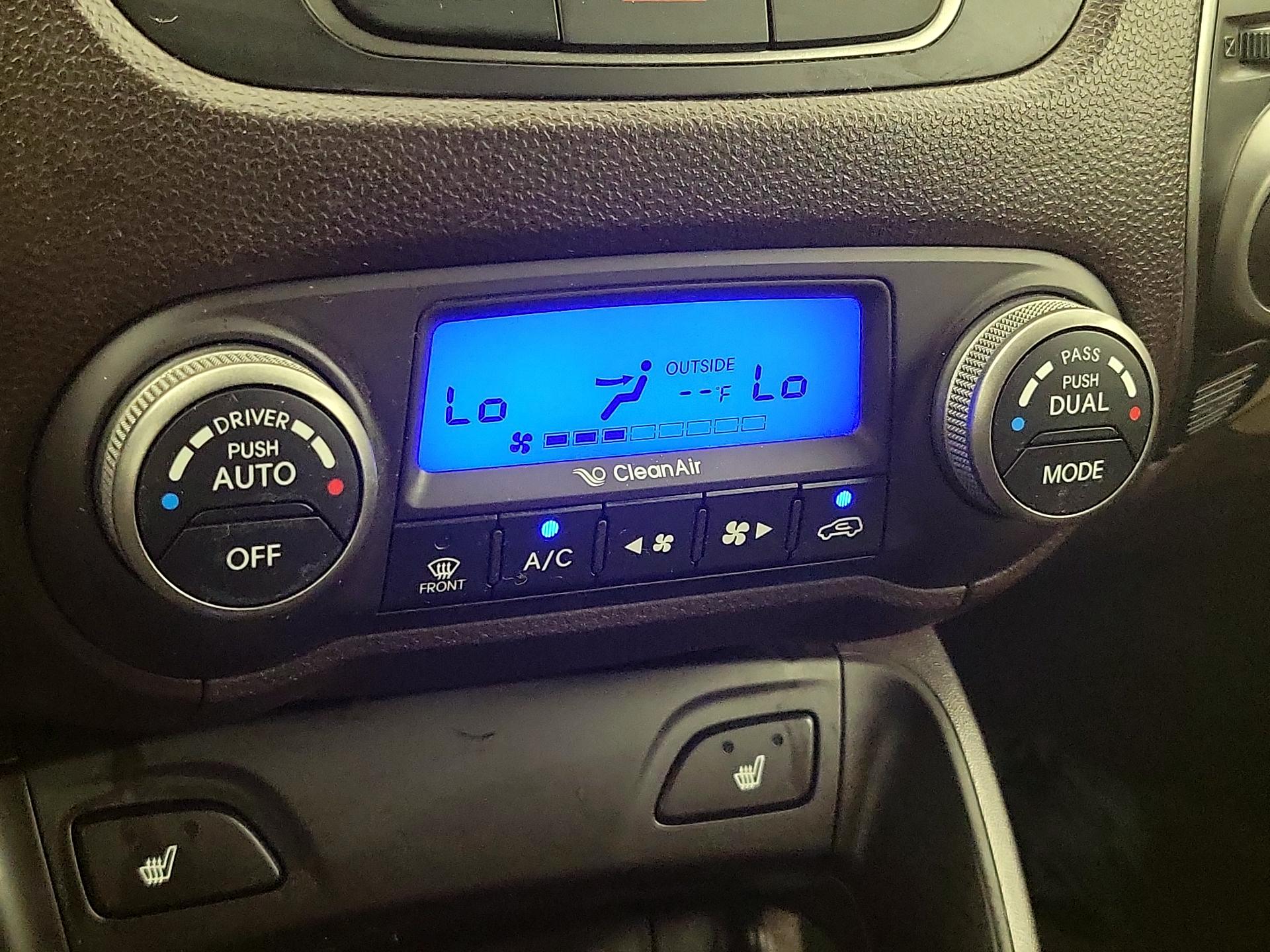 Thumbnail: 2015 Hyundai Tucson - 14